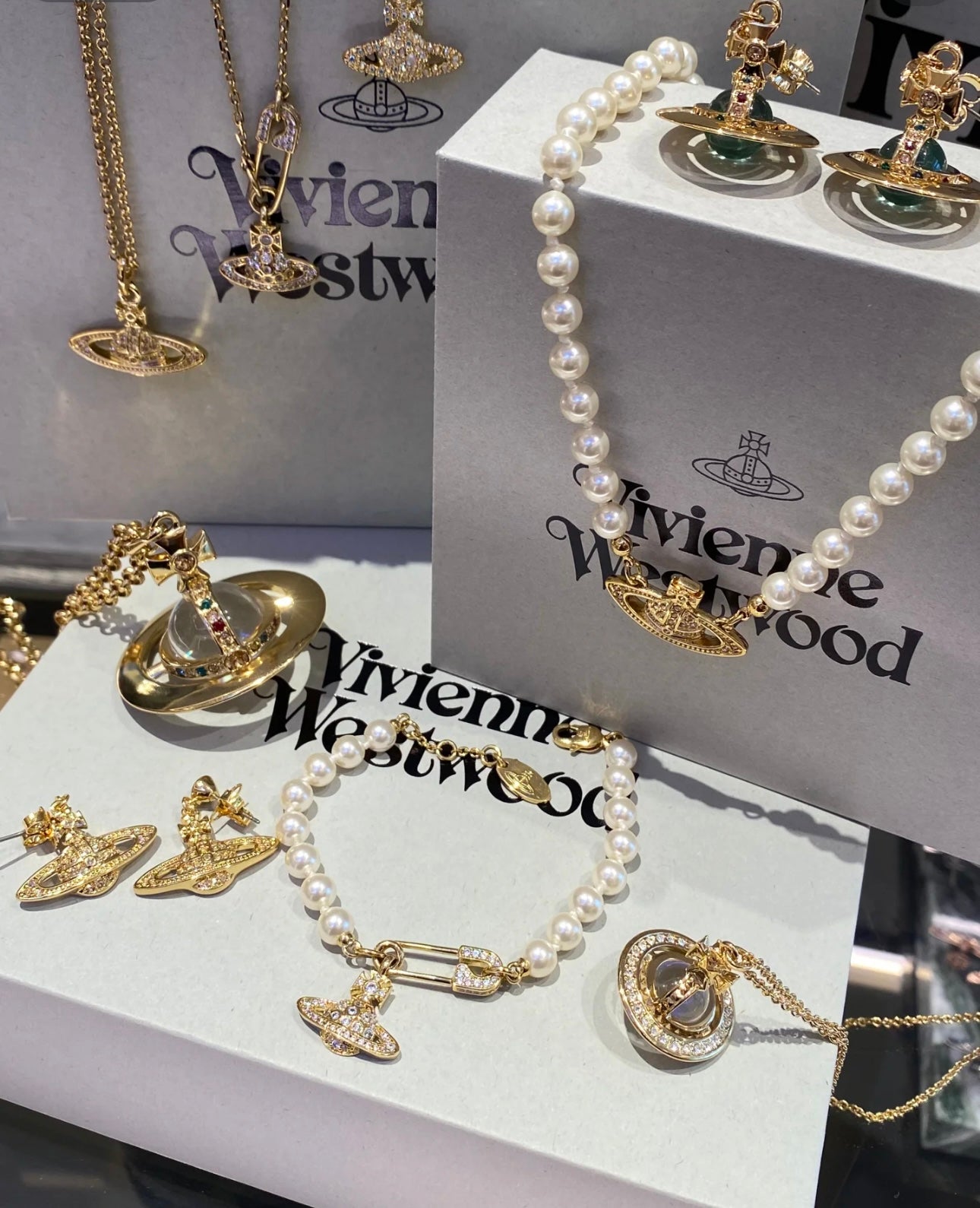 LuxluxHouse Best Quality Accessories Earrings Bracelet  Vivienne Westwood Necklace