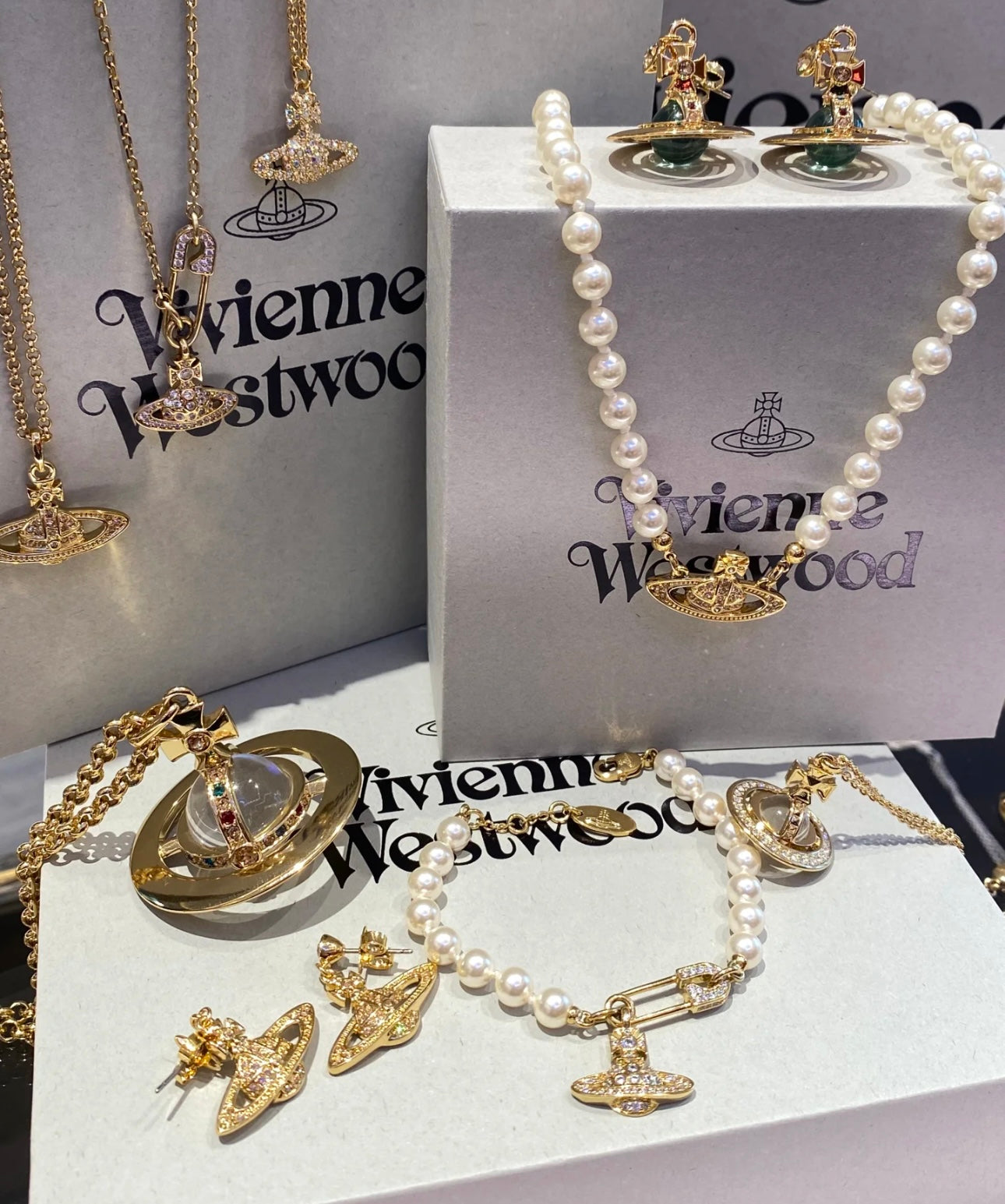 LuxluxHouse Best Quality Accessories Earrings Bracelet  Vivienne Westwood Necklace