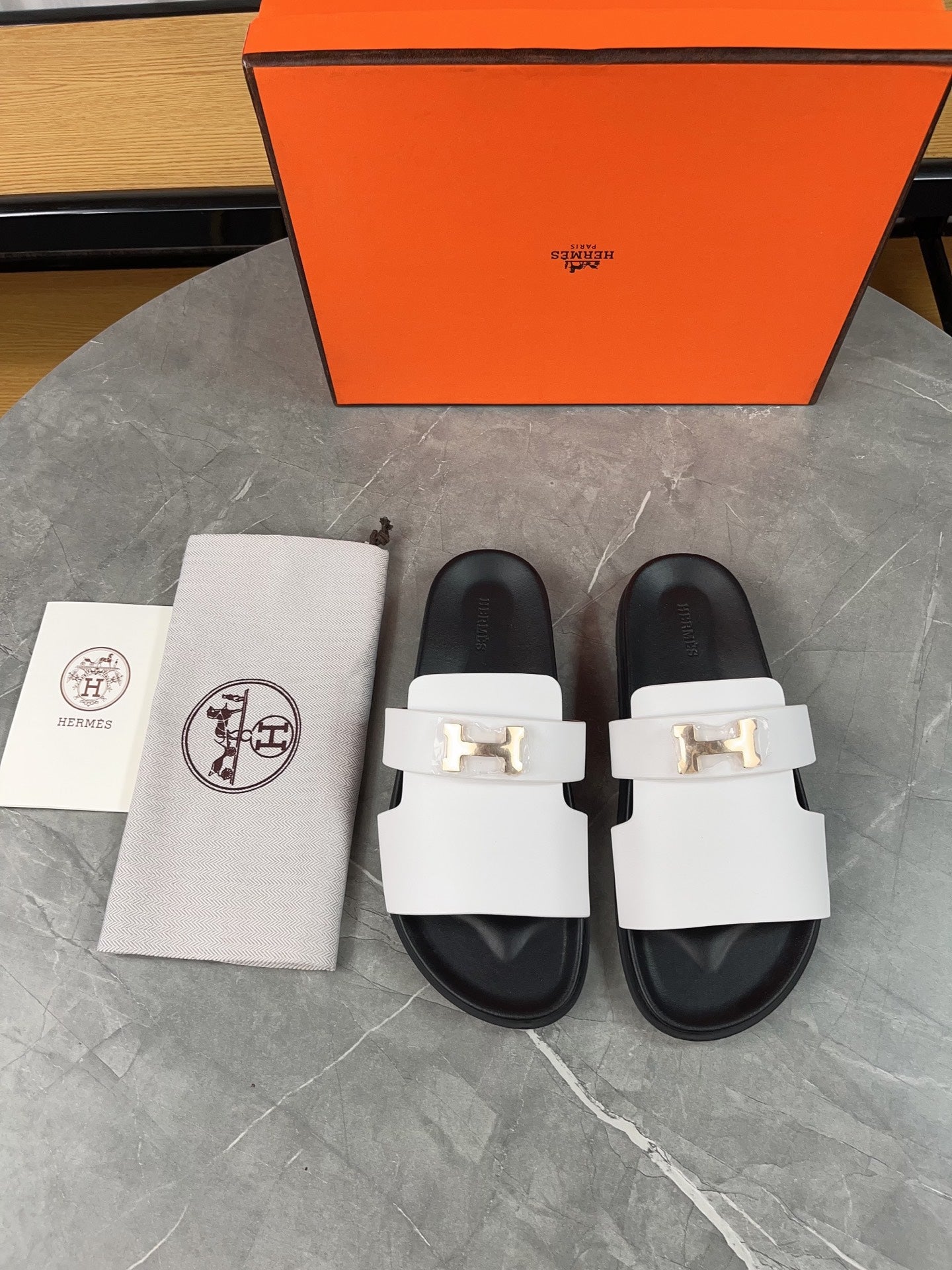 LuxluxHouse Best Quality Sandals Hermes