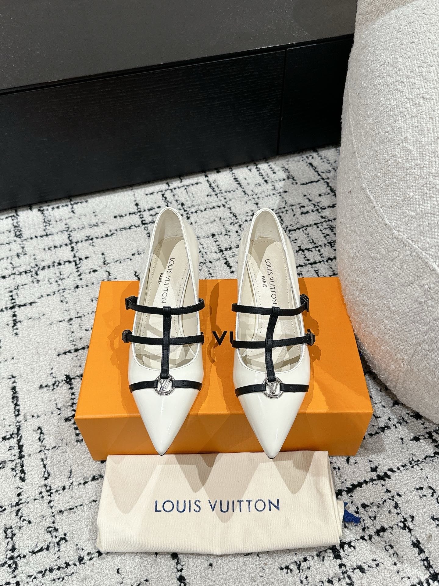 LuxluxHouse Best Quality Women Shoes Louis Vuitton