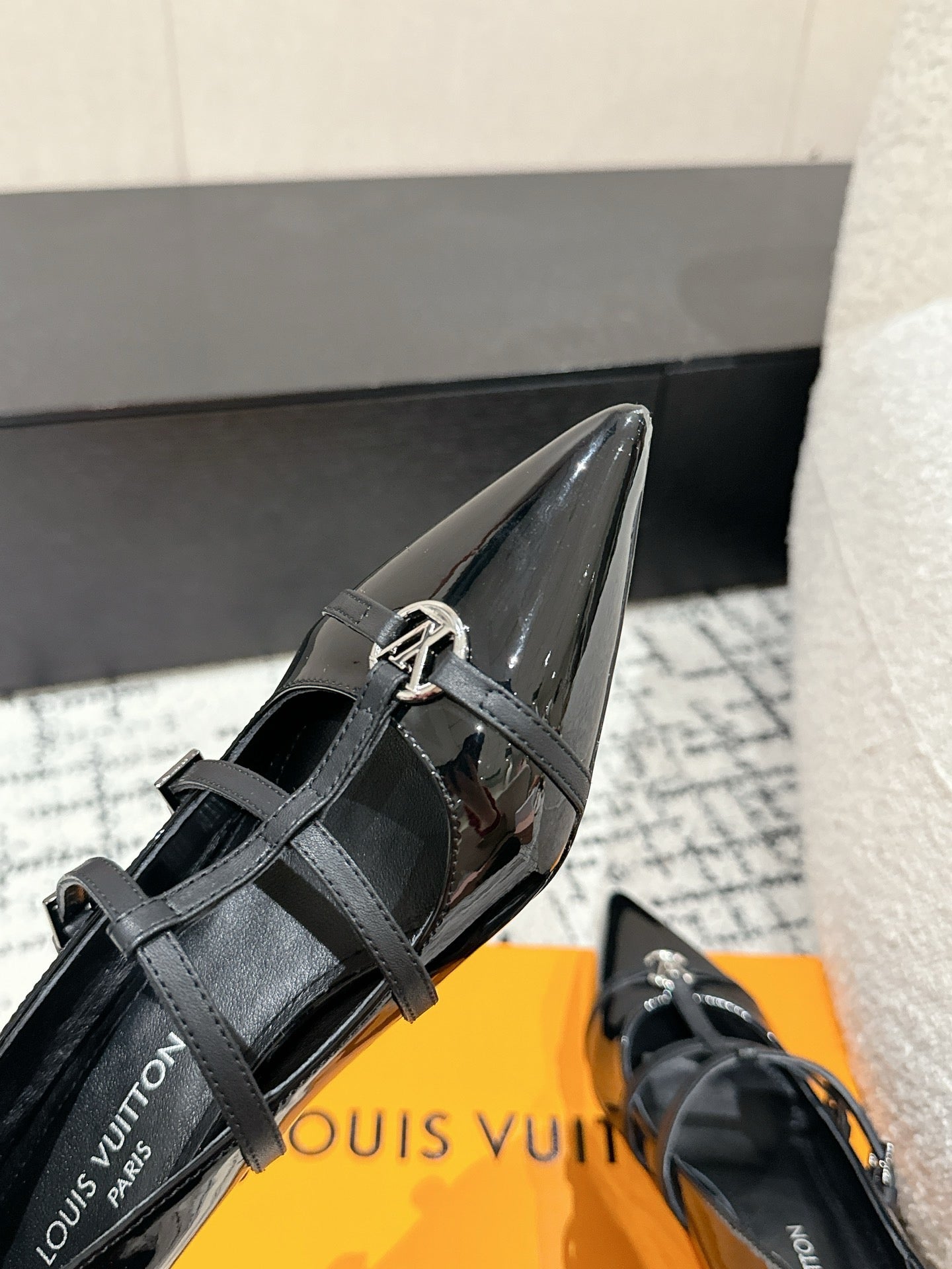 LuxluxHouse Best Quality Women Shoes Louis Vuitton