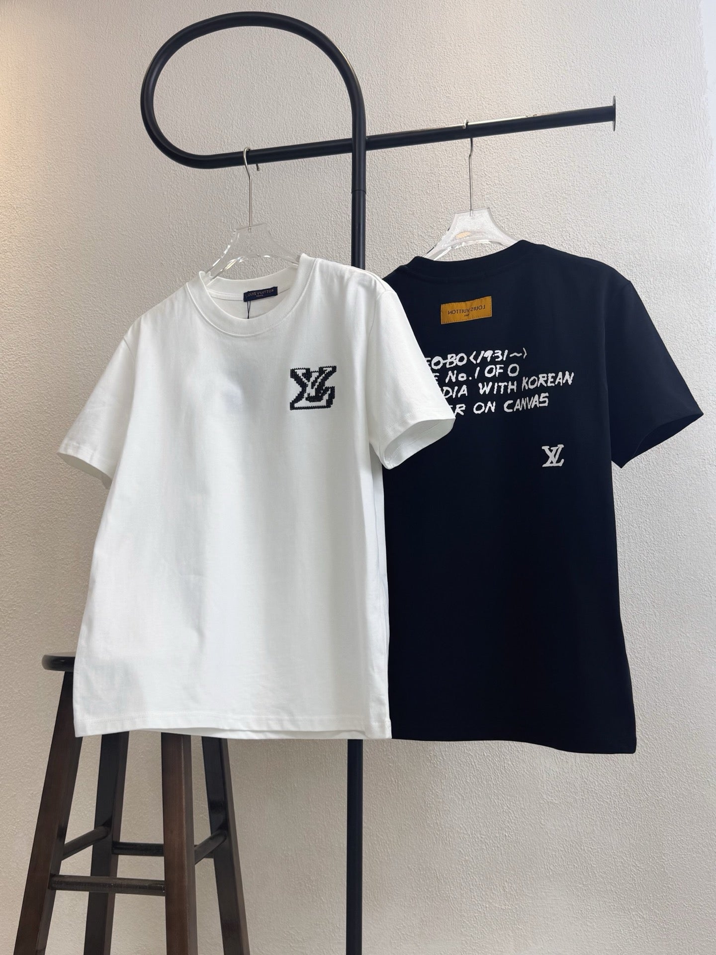 LuxluxHouse Best Quality Clothes T-shirt Louis Vuitton
