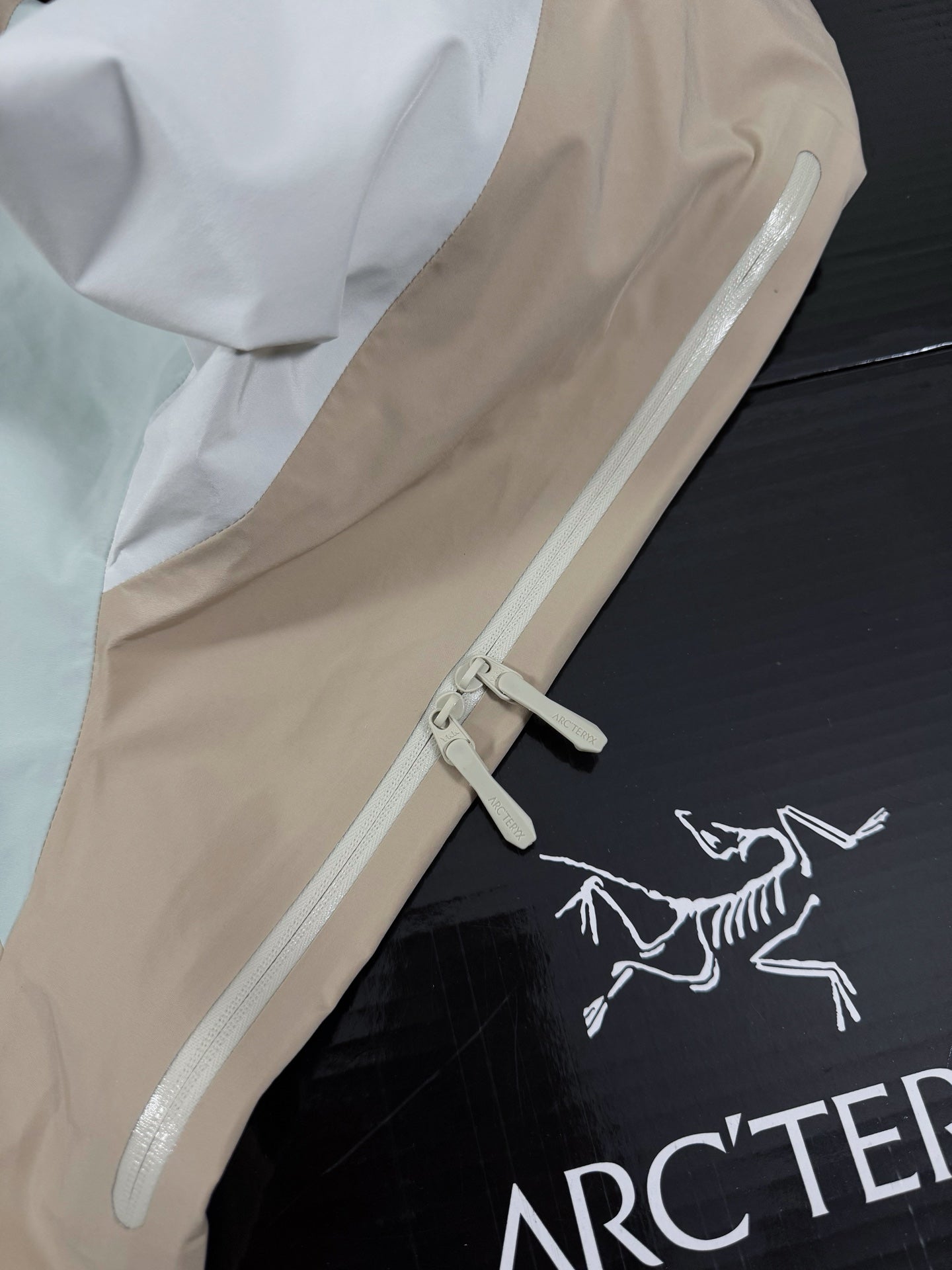 LuxluxHouse Best Quality Clothes Coats & Jackets Arcteryx