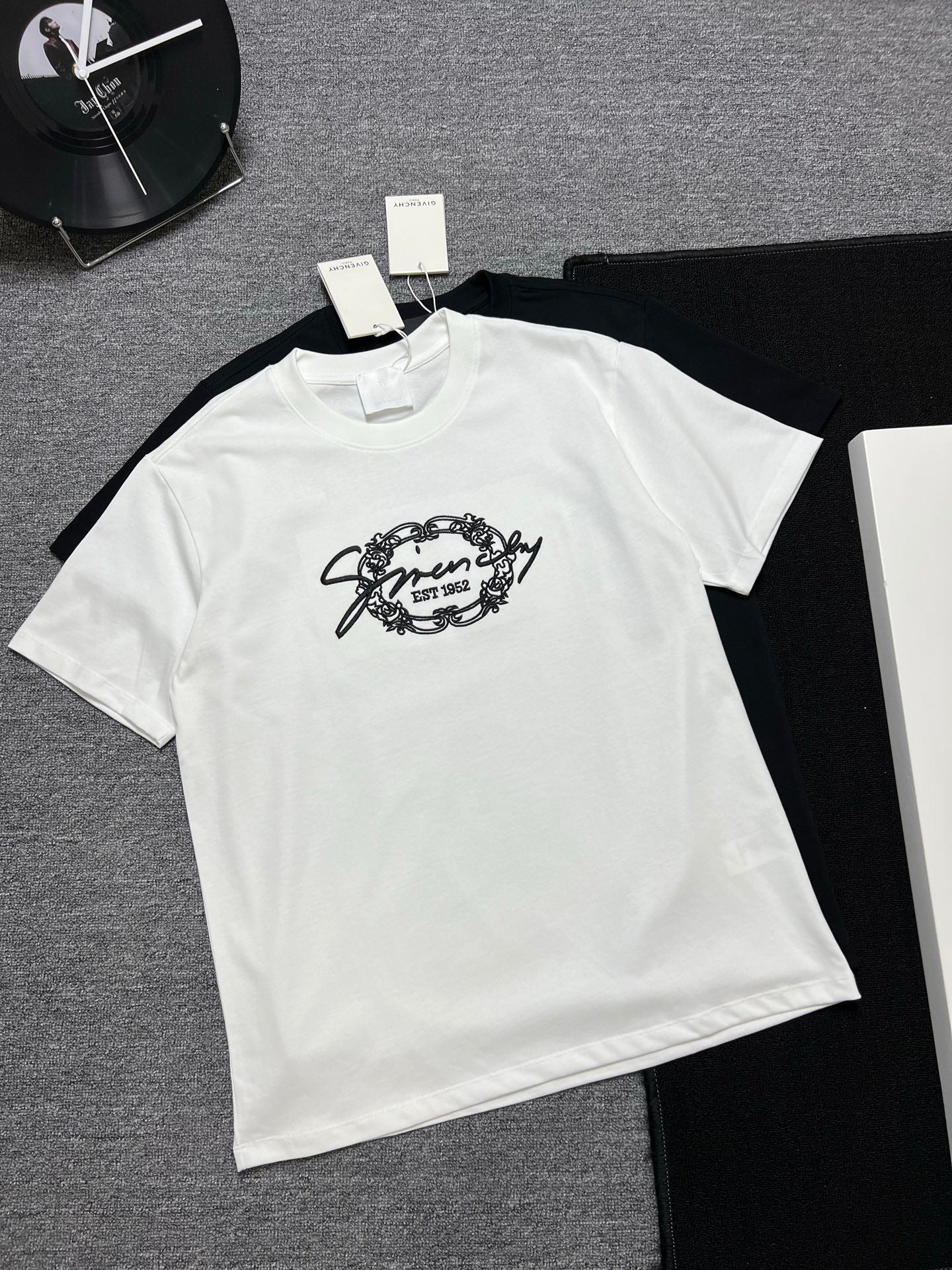 LuxluxHouse Best Quality Clothes Givenchy T-shirt