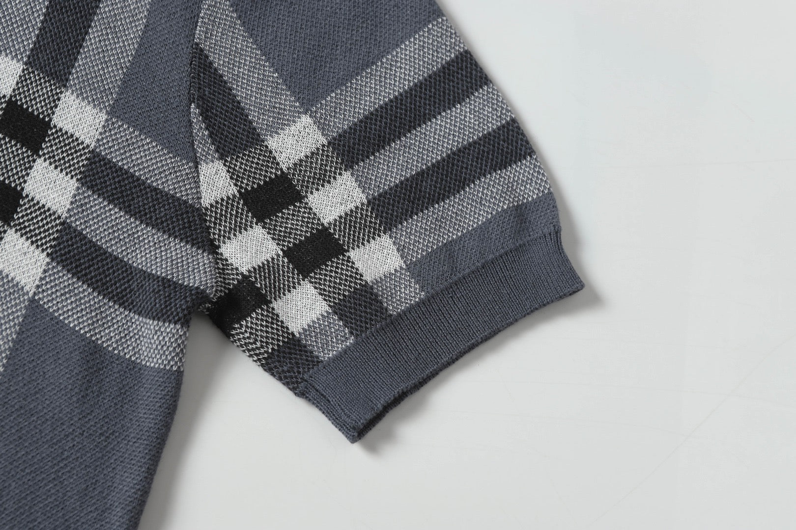 LuxluxHouse Best Quality Clothes Burberry T-shirt
