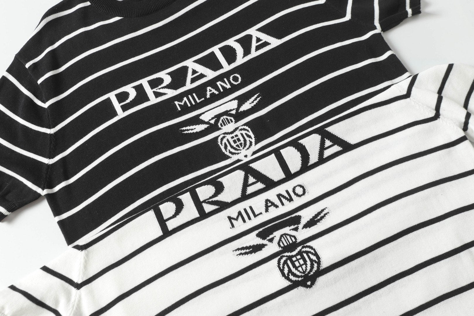 LuxluxHouse Best Quality Clothes T-shirt Prada
