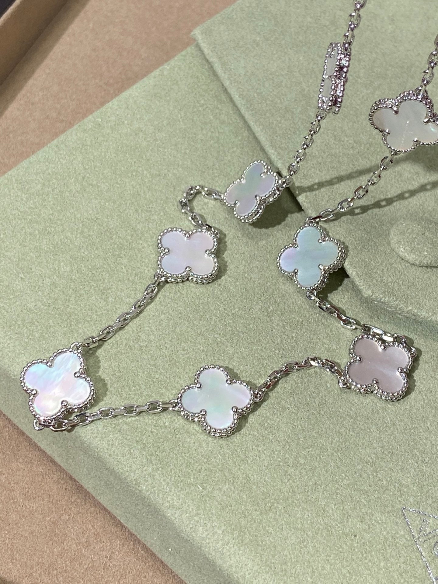 LuxluxHouse Best Quality Accessories Van Cleef & Arpels