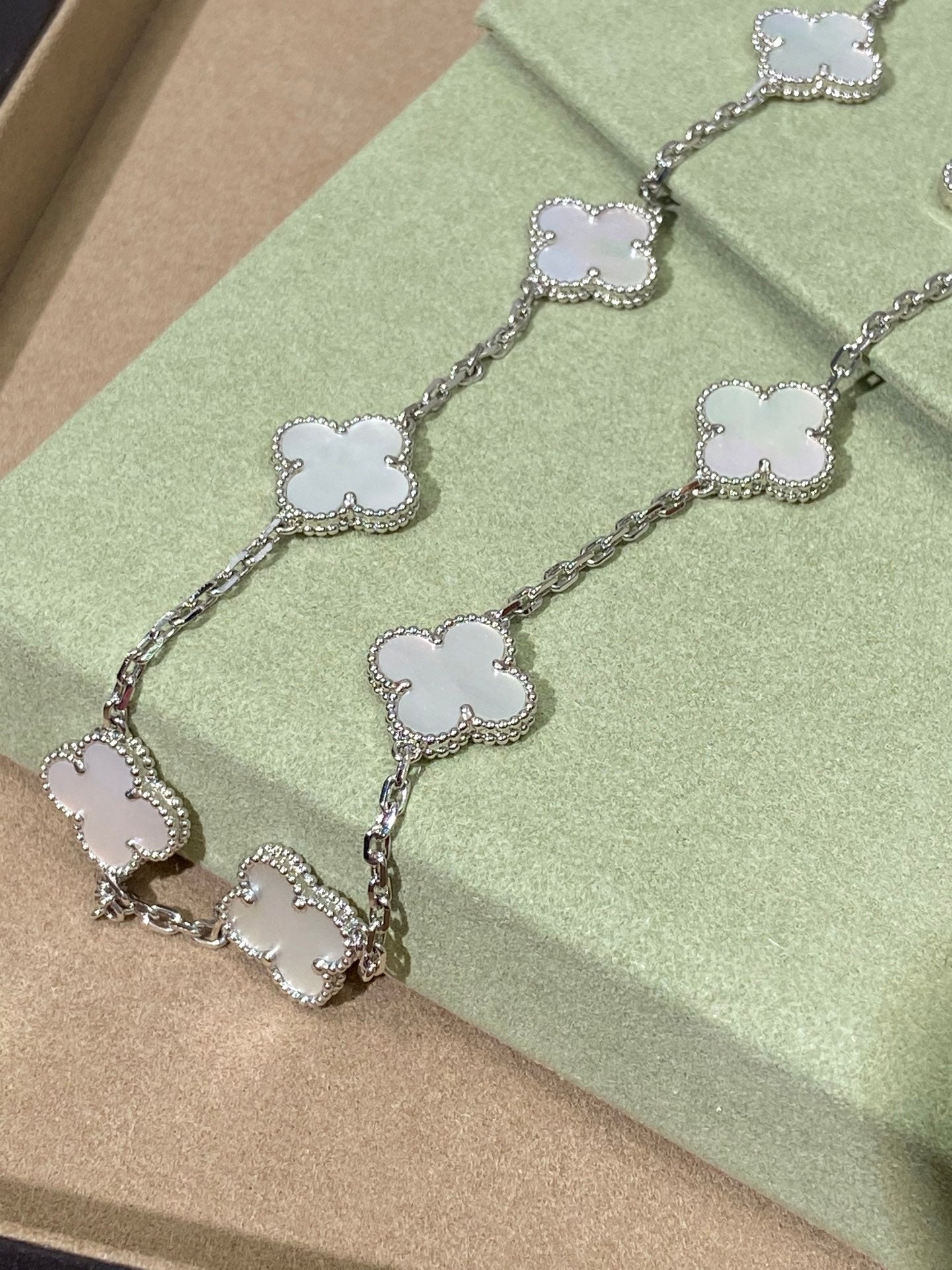 LuxluxHouse Best Quality Accessories Van Cleef & Arpels