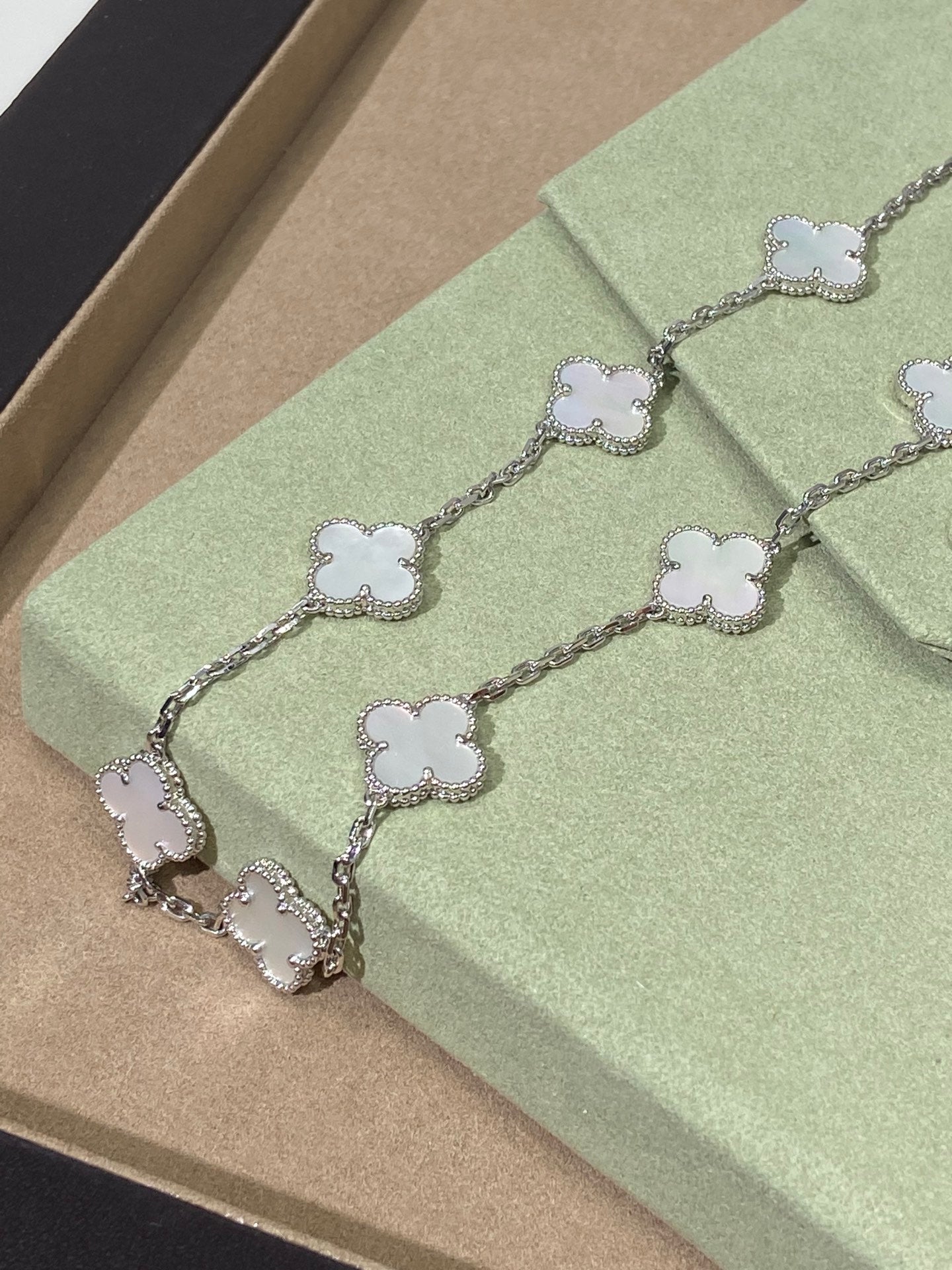 LuxluxHouse Best Quality Accessories Van Cleef & Arpels