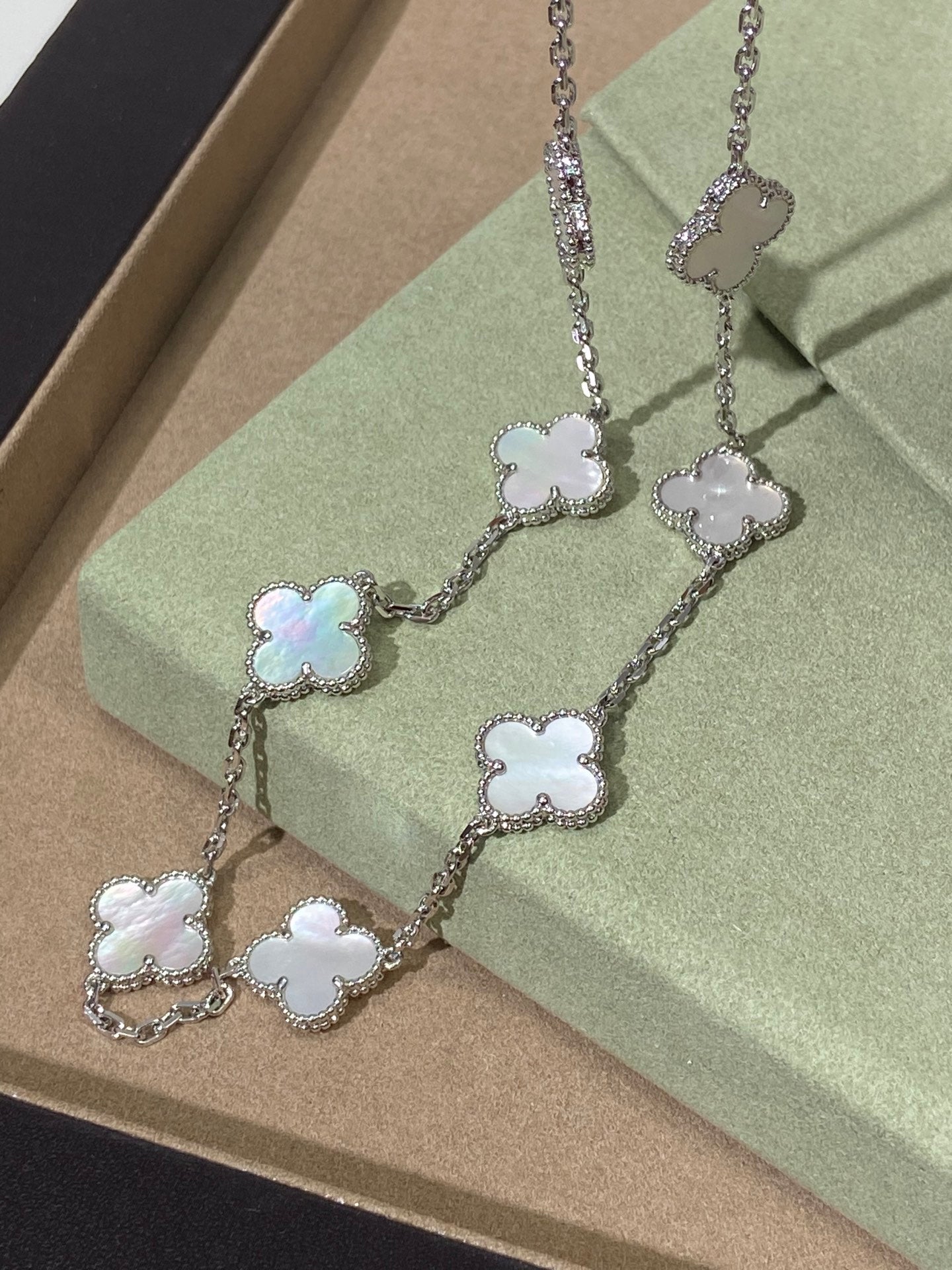 LuxluxHouse Best Quality Accessories Van Cleef & Arpels