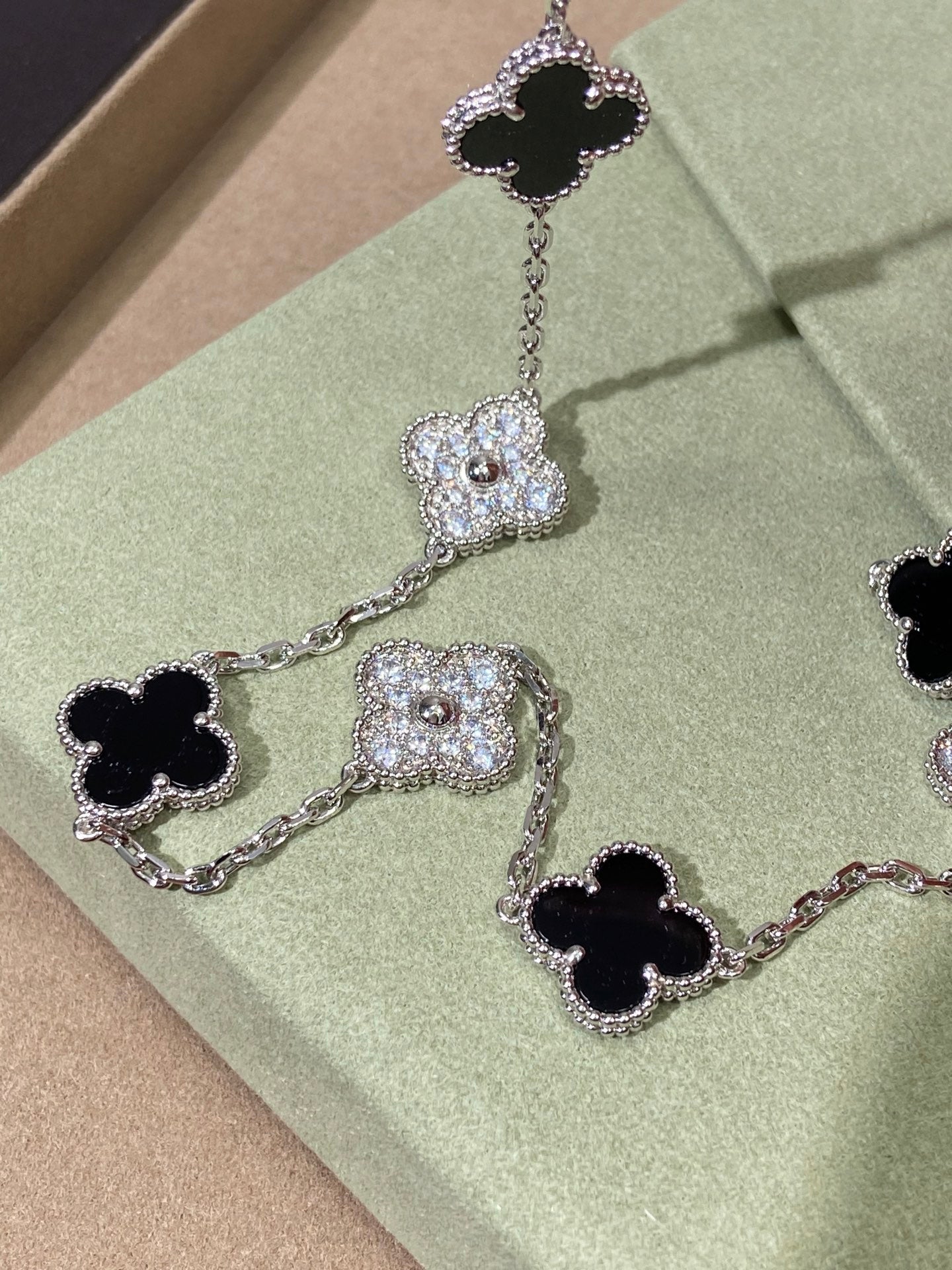 LuxluxHouse Best Quality Accessories Van Cleef & Arpels