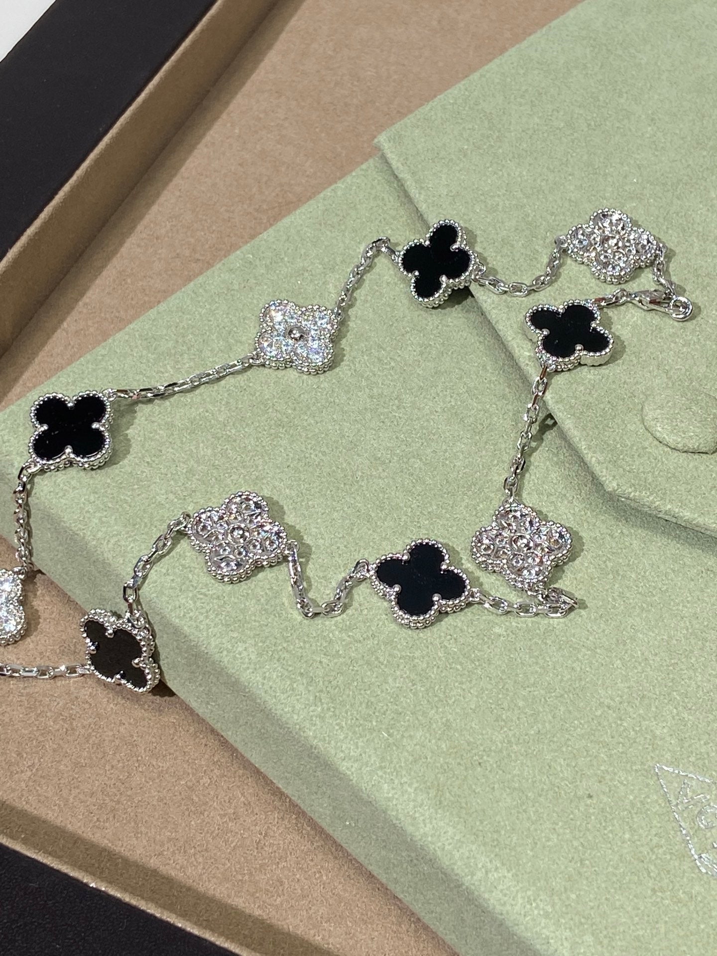 LuxluxHouse Best Quality Accessories Van Cleef & Arpels