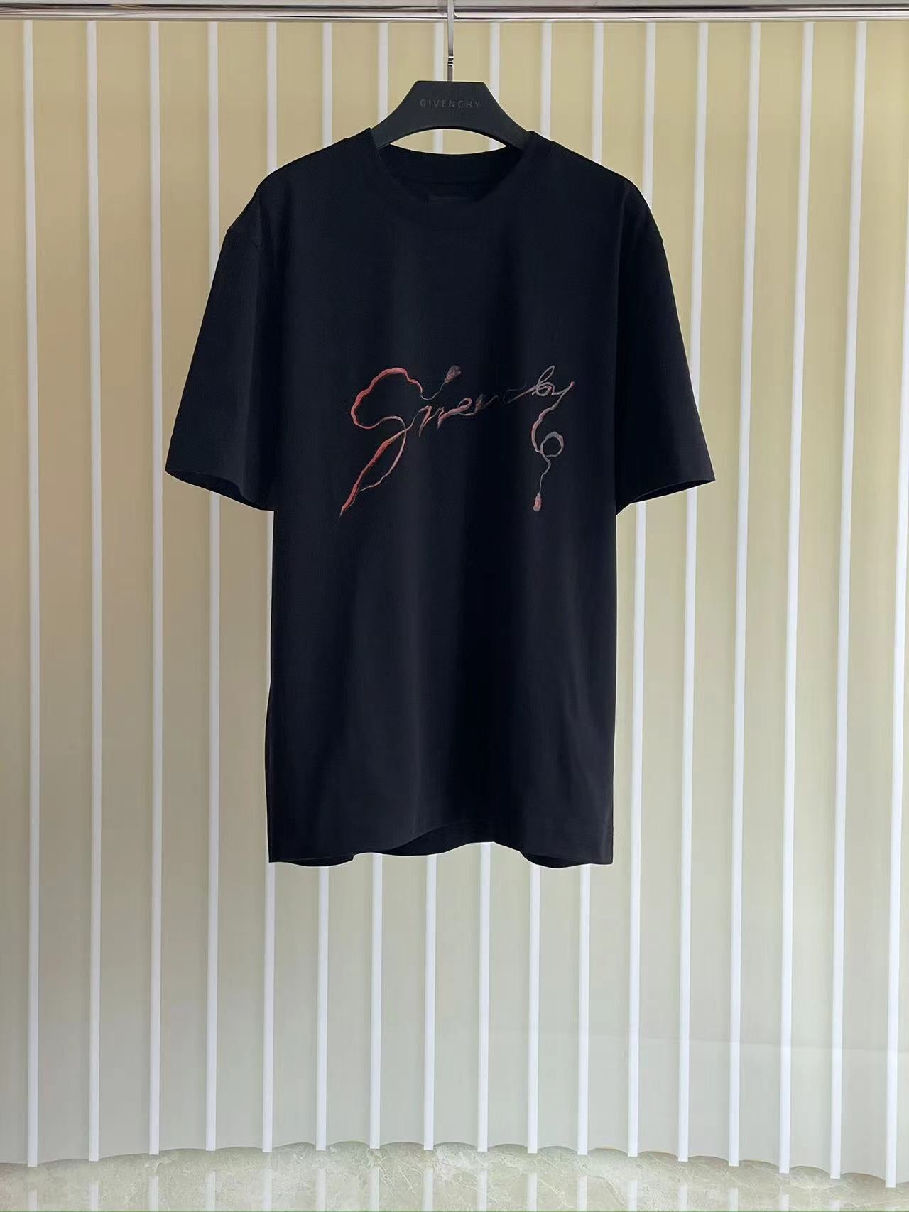 LuxluxHouse Best Quality Clothes Givenchy T-shirt