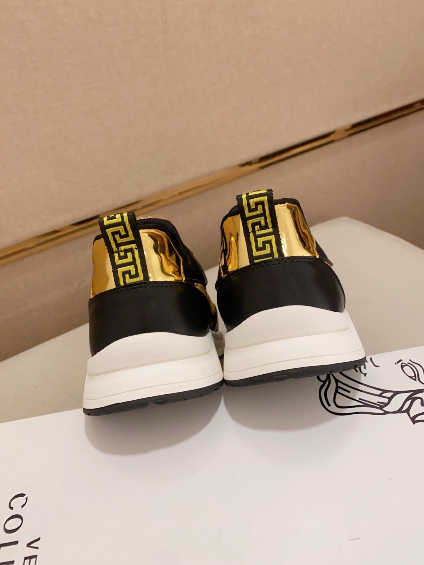 LuxluxHouse Best Quality Shoes Versace