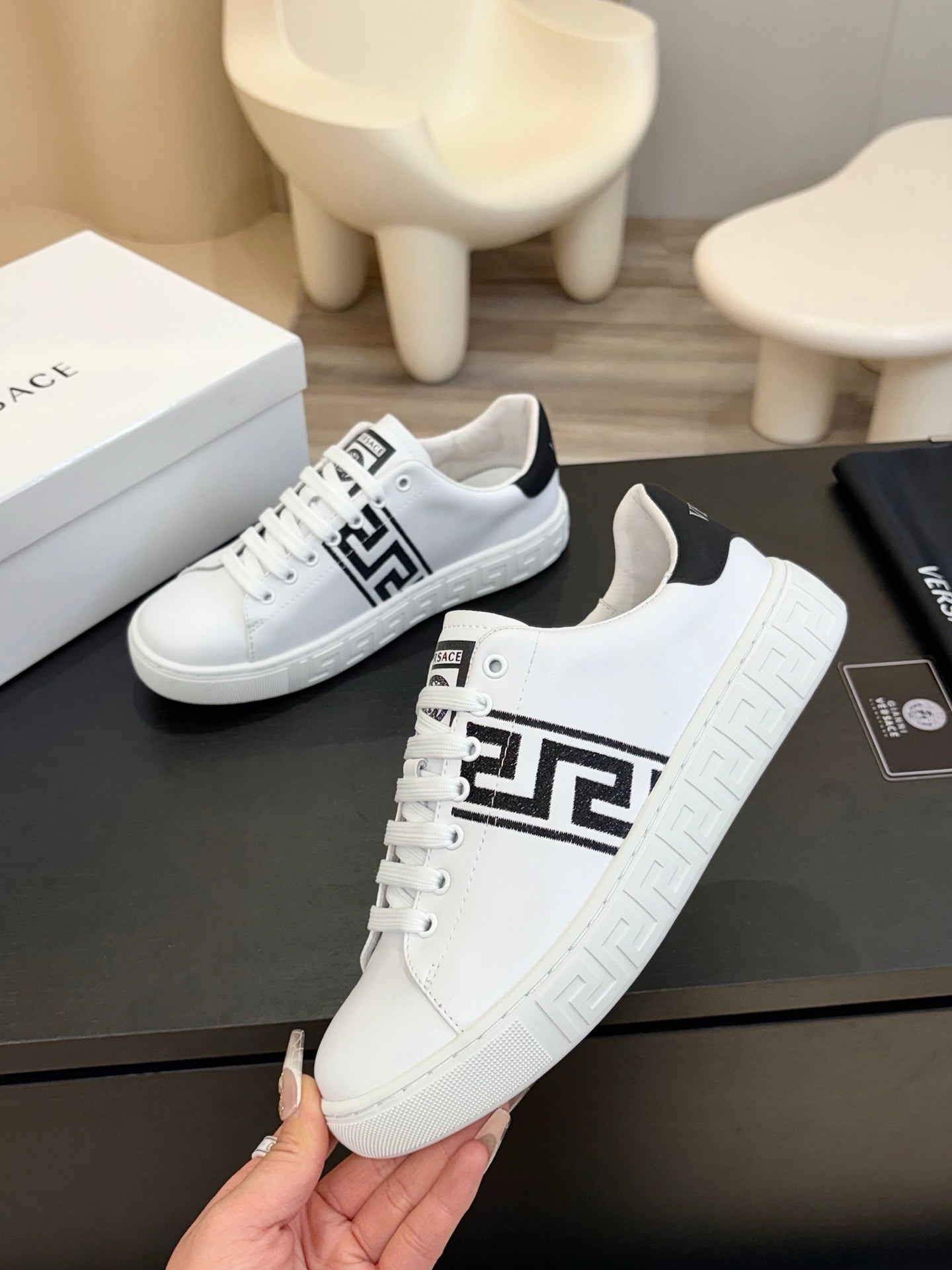 LuxluxHouse Best Quality Shoes Versace