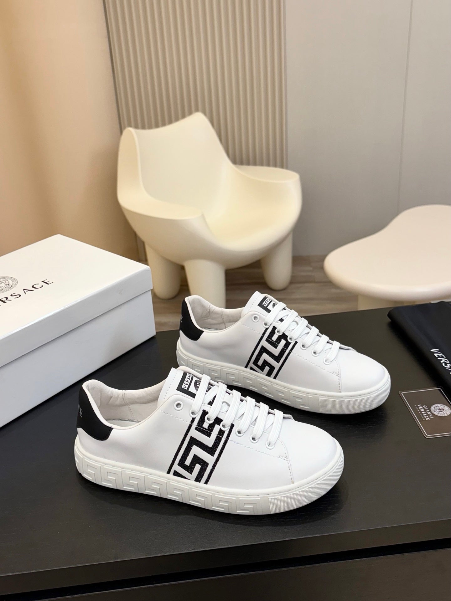 LuxluxHouse Best Quality Shoes Versace