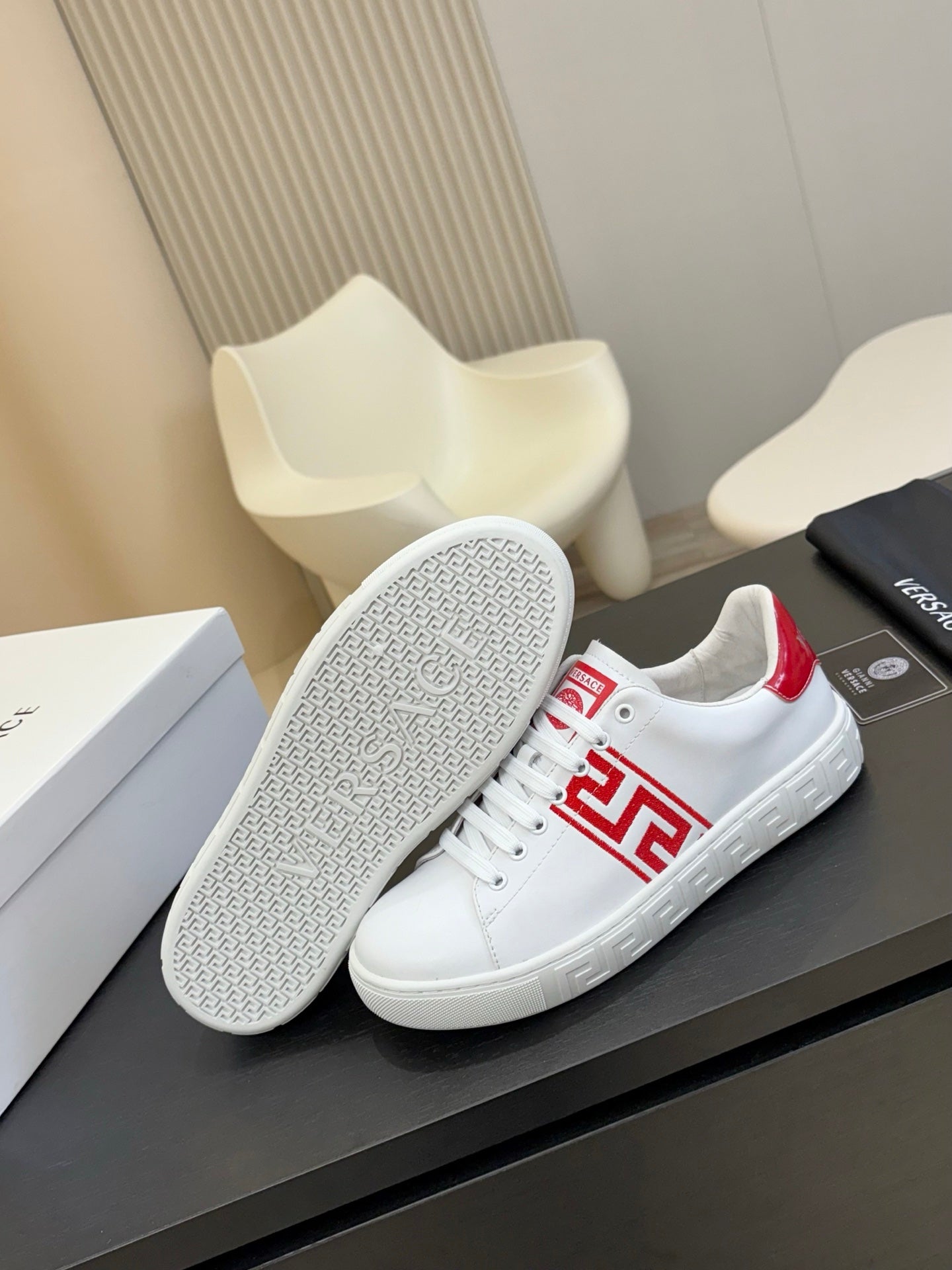 LuxluxHouse Best Quality Shoes Versace