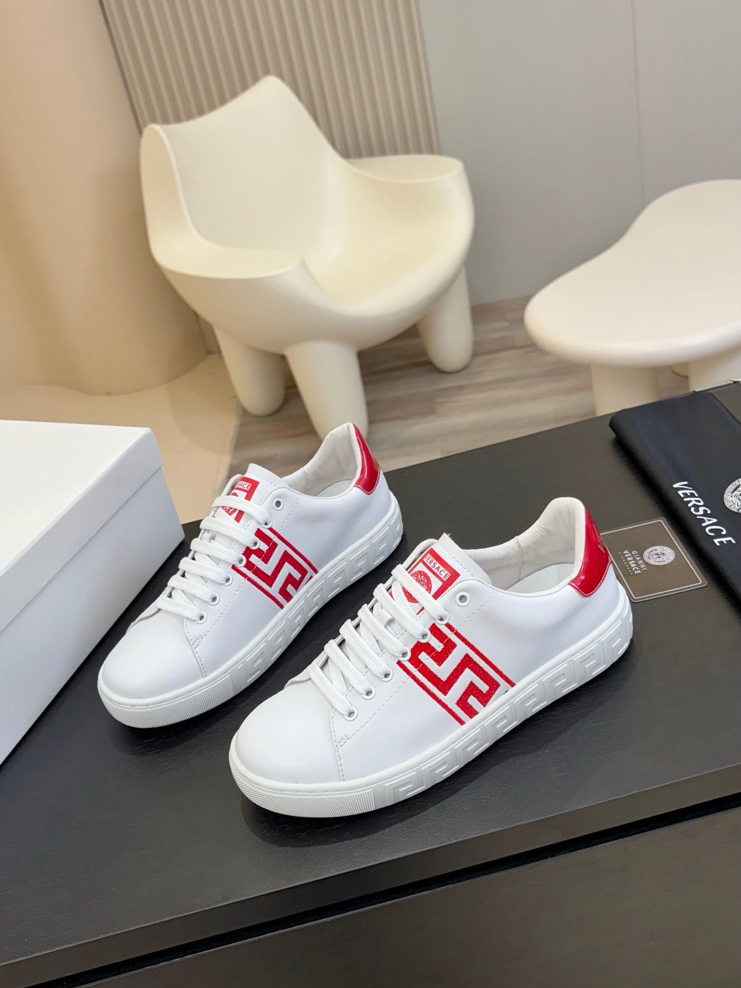 LuxluxHouse Best Quality Shoes Versace