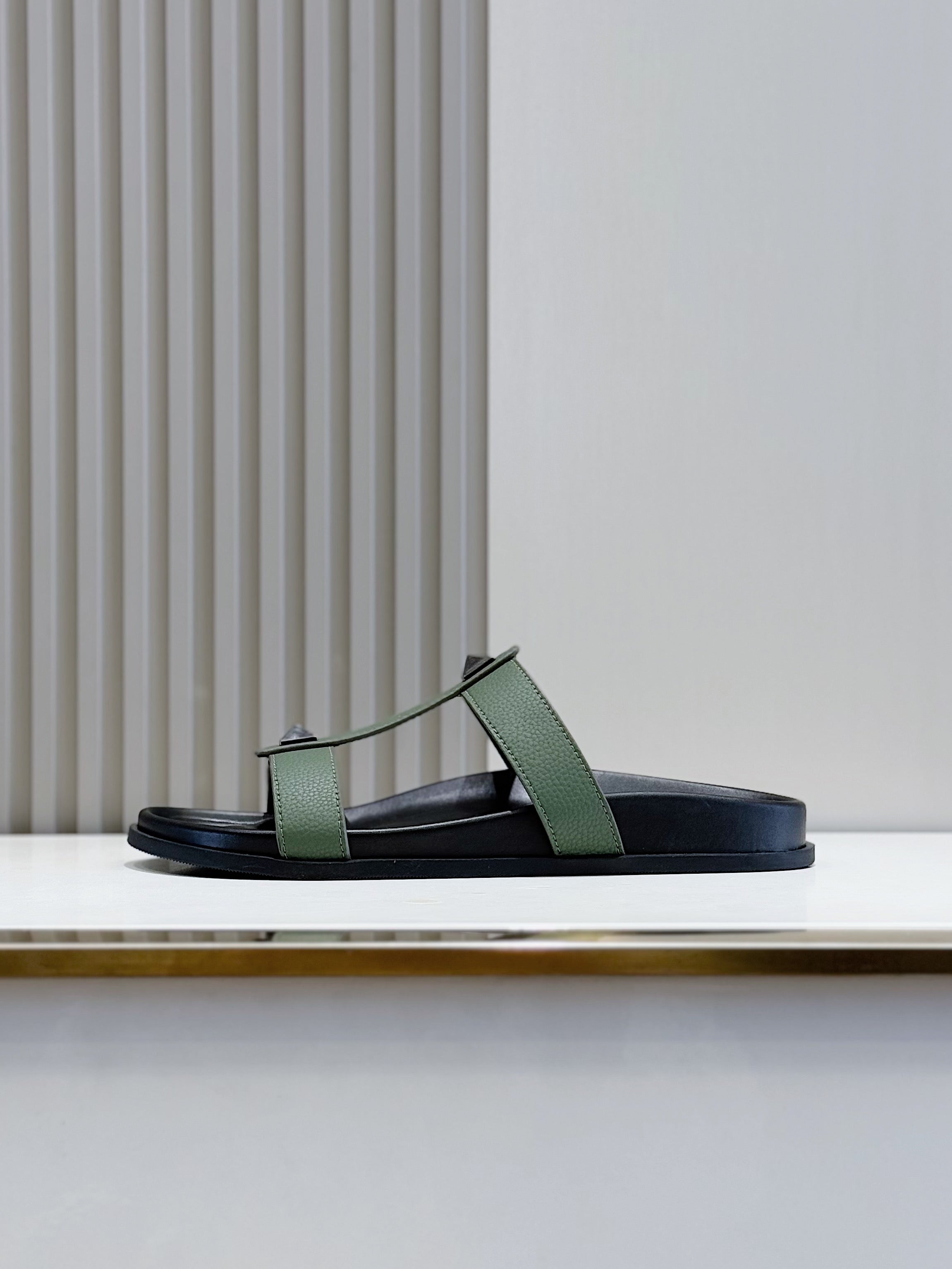 LuxluxHouse Best Quality Sandals Valentino