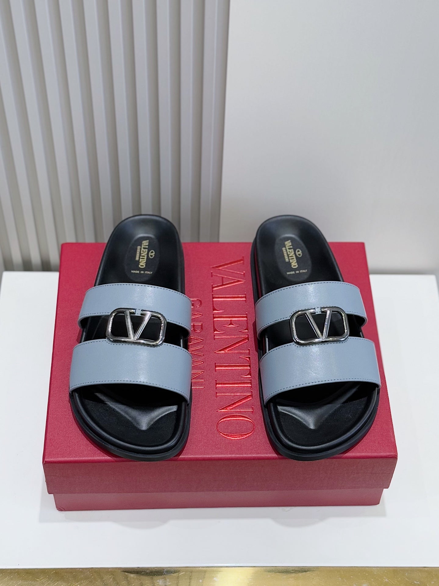 LuxluxHouse Best Quality Sandals Valentino