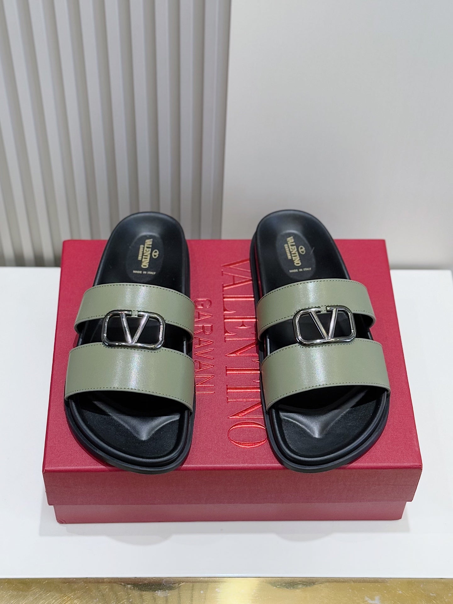 LuxluxHouse Best Quality Sandals Valentino