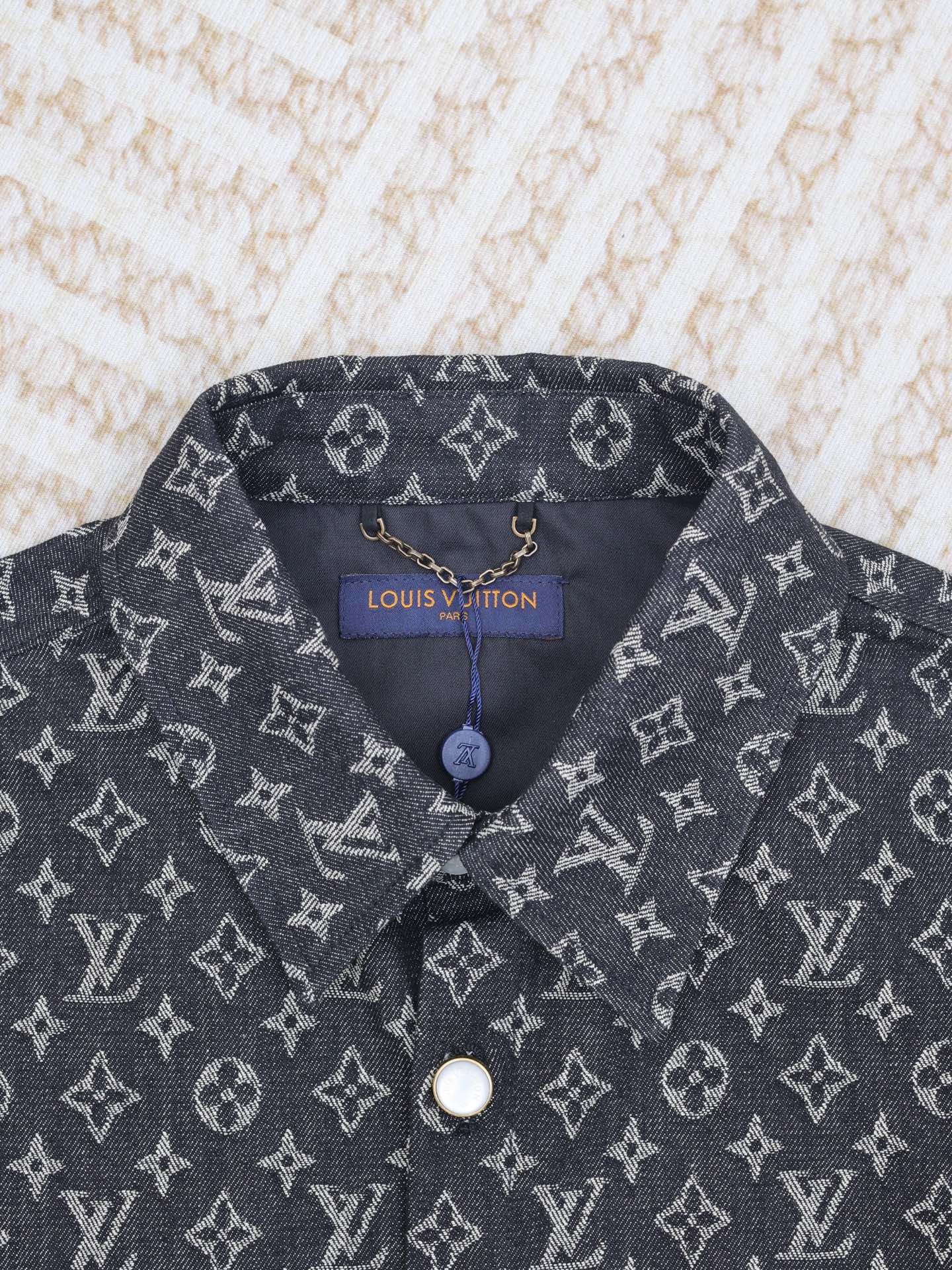 LuxluxHouse Best Quality Clothes Pants Coats & Jackets Louis Vuitton
