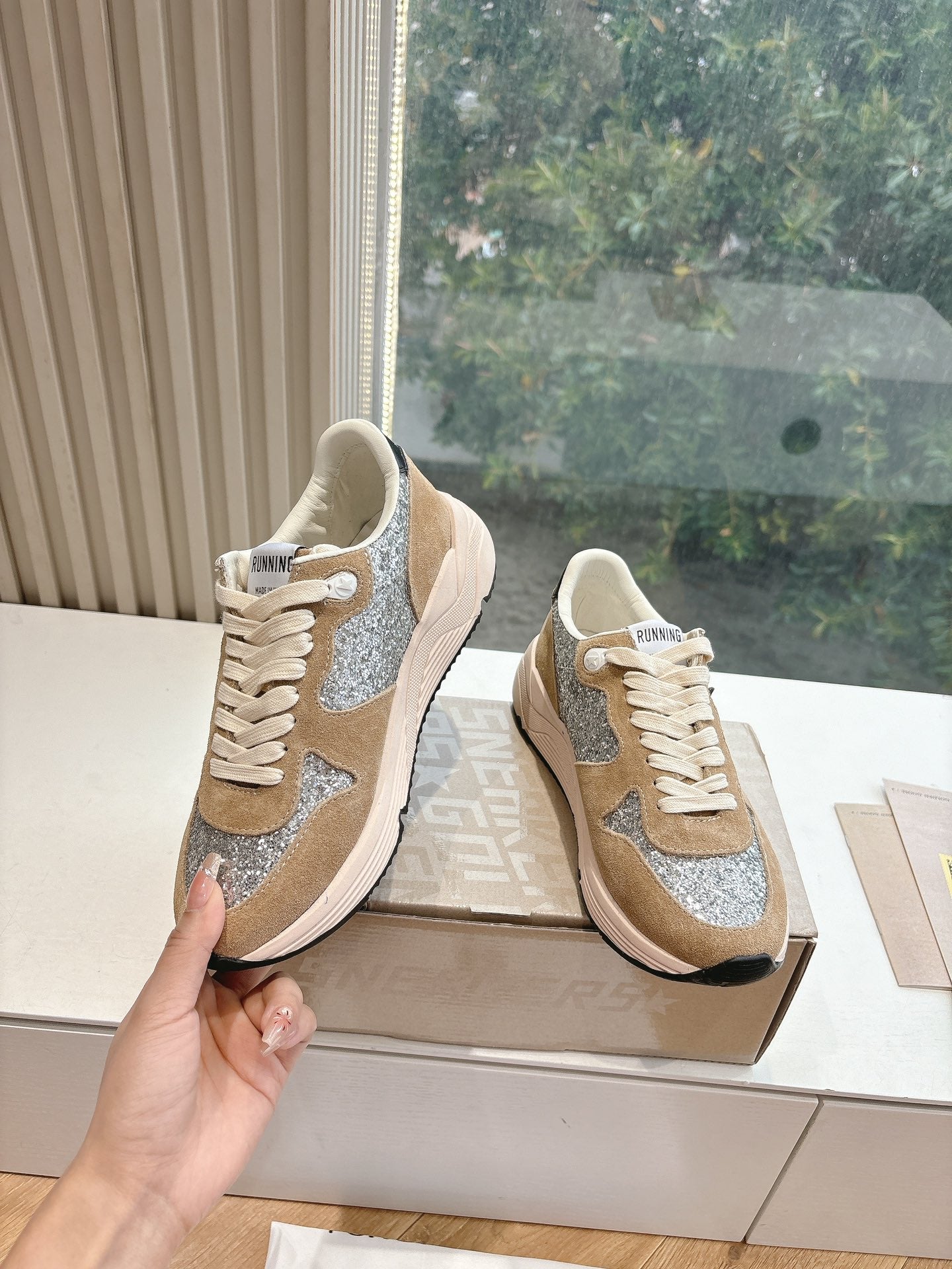 LuxluxHouse Best Quality Shoes Golden Goose