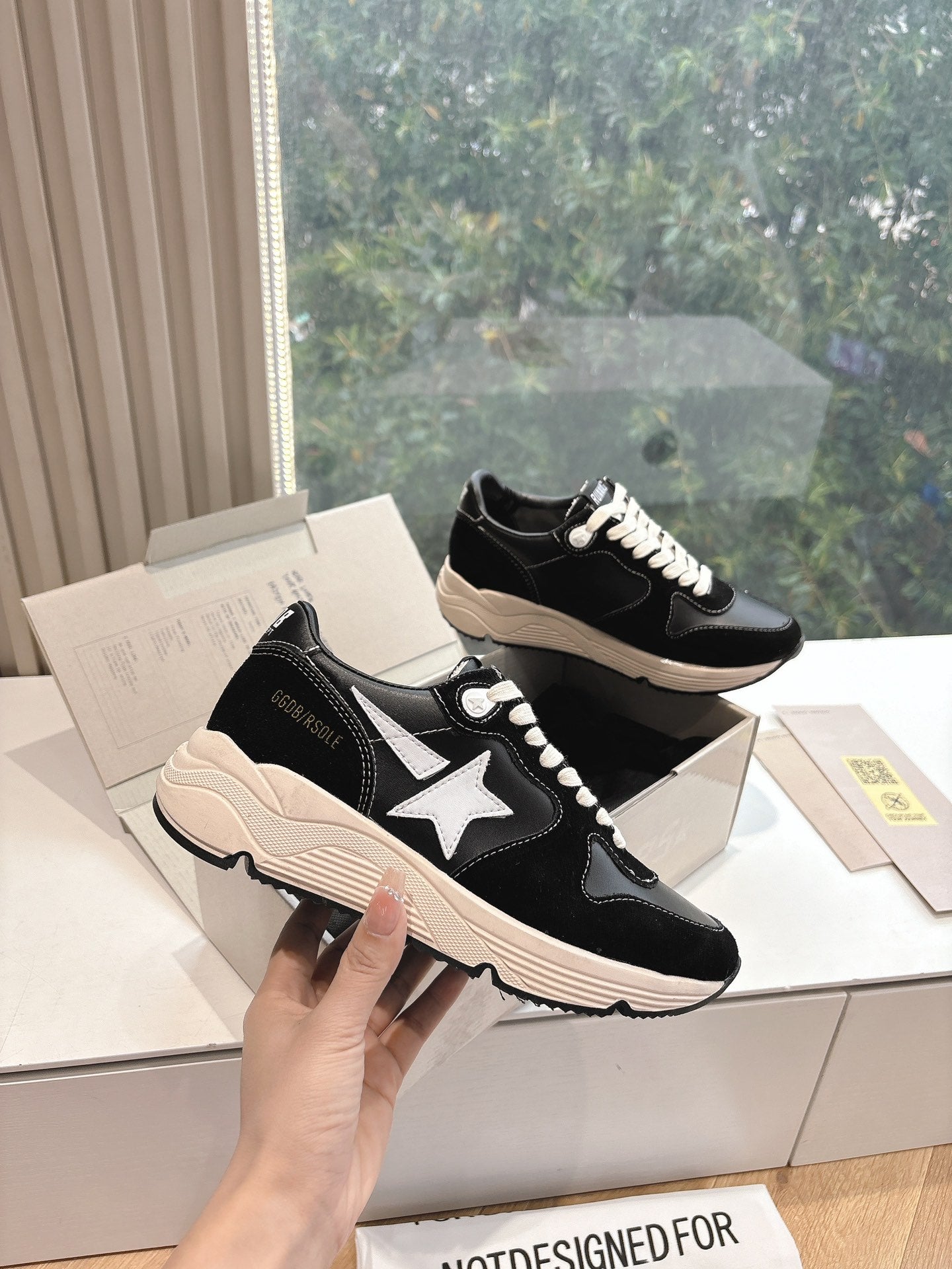 LuxluxHouse Best Quality Shoes Golden Goose