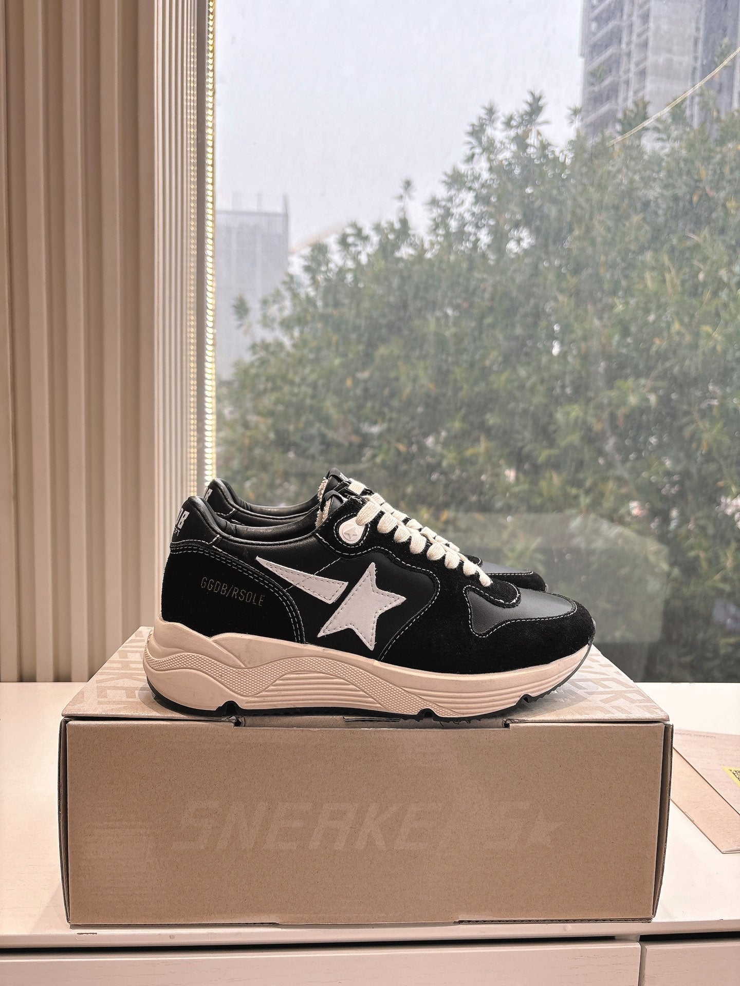 LuxluxHouse Best Quality Shoes Golden Goose