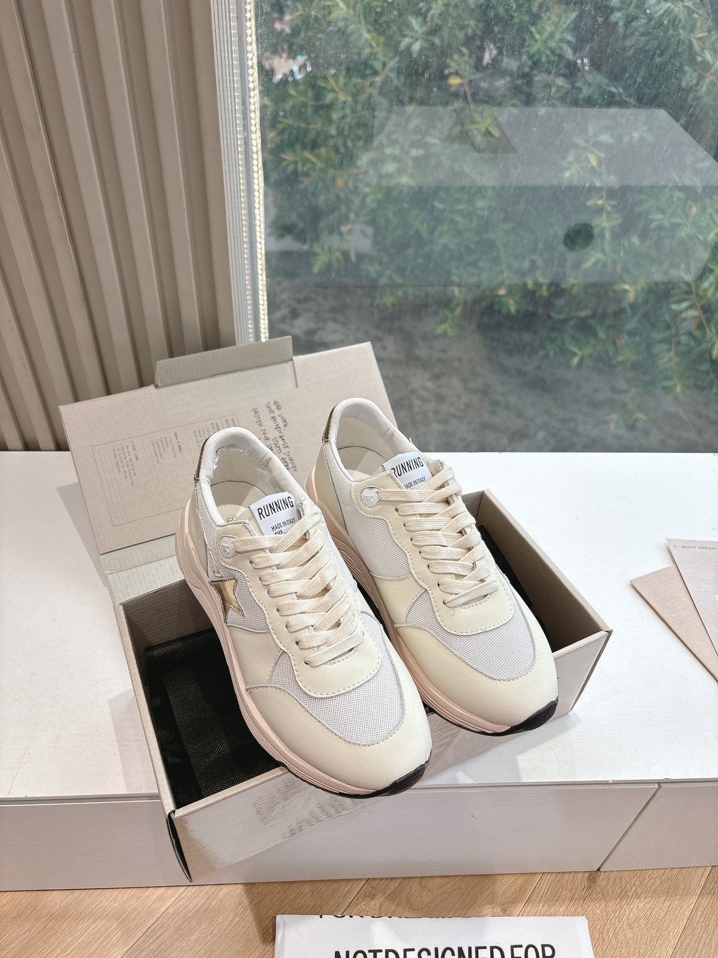 LuxluxHouse Best Quality Shoes Golden Goose