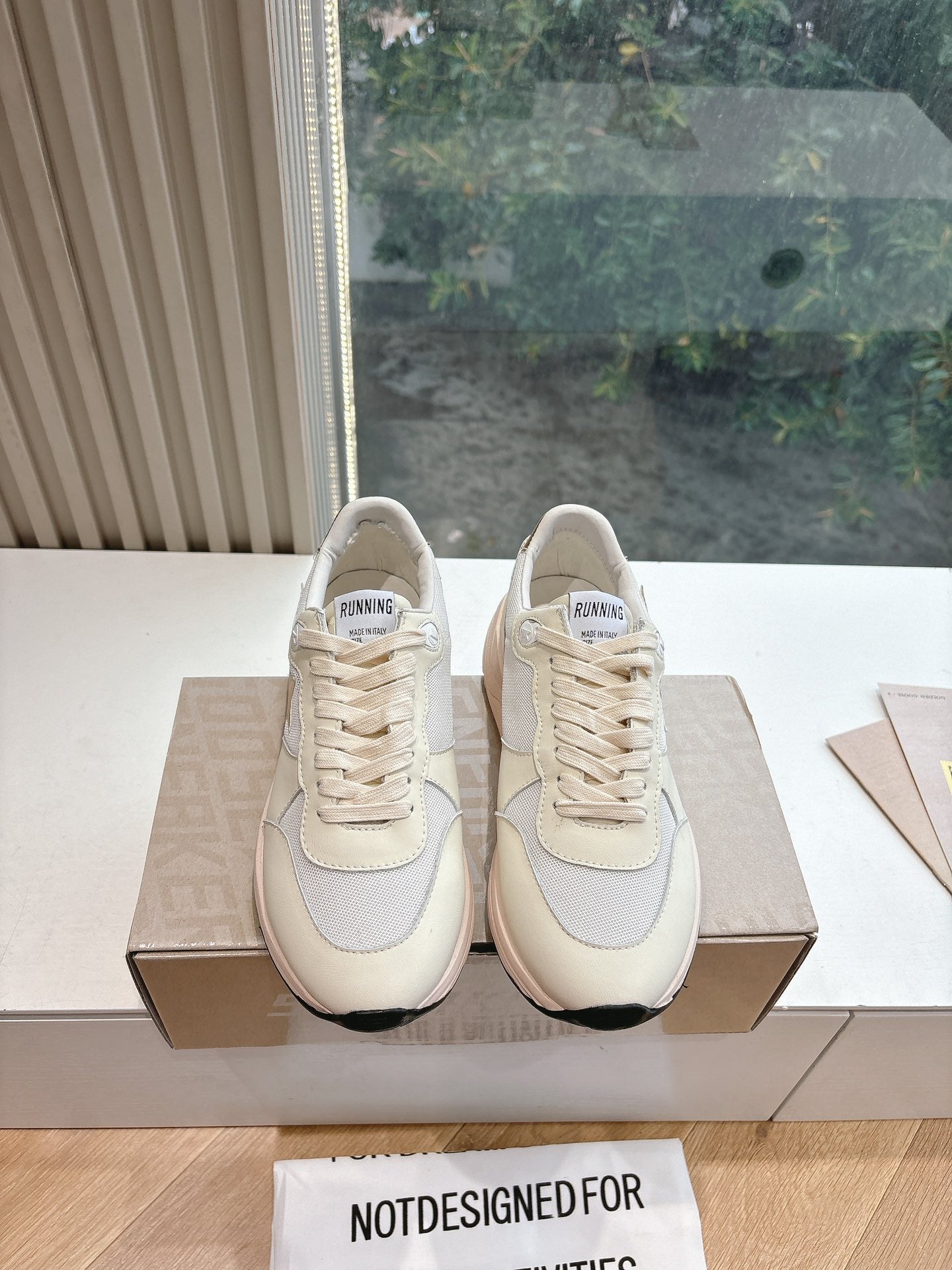 LuxluxHouse Best Quality Shoes Golden Goose