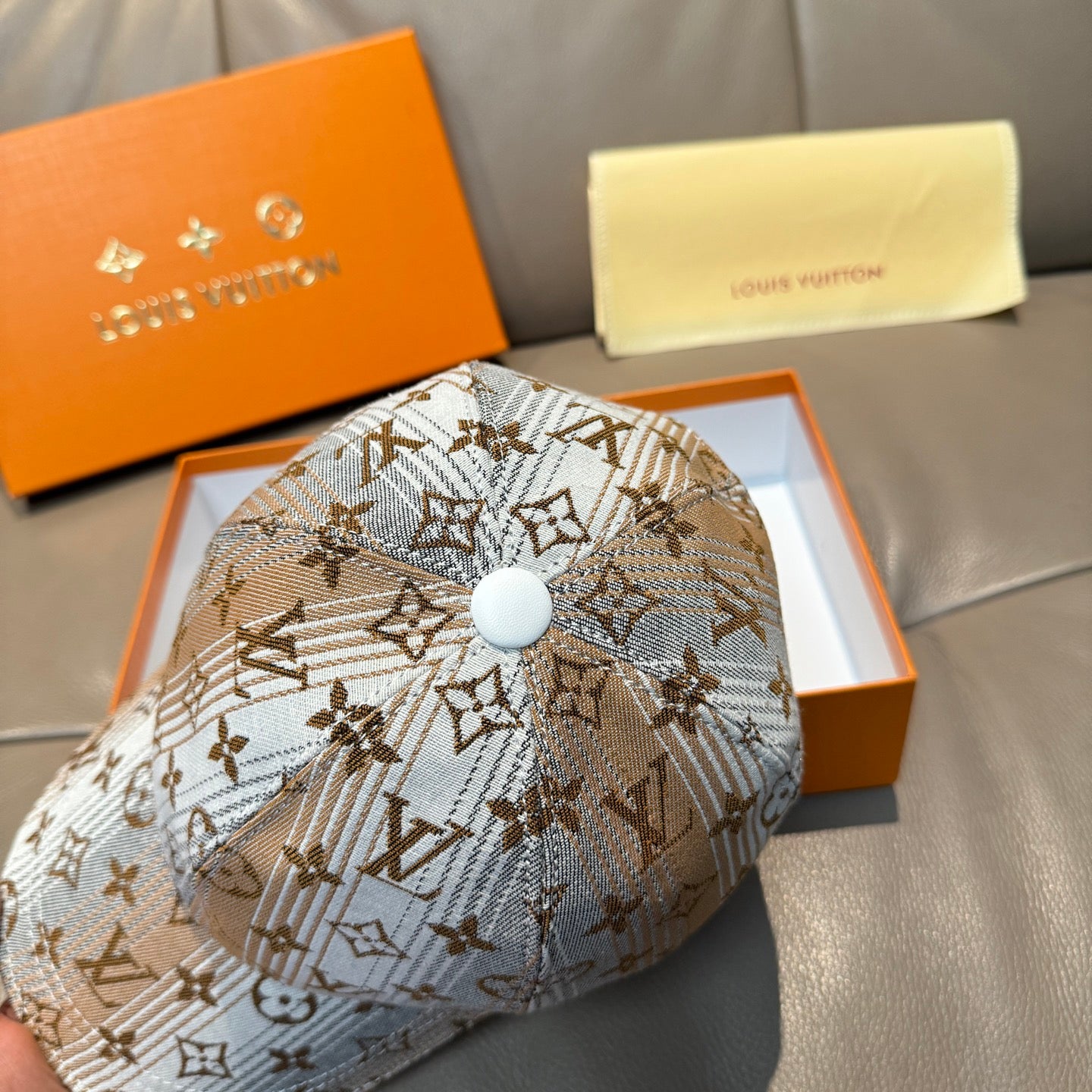 LuxluxHouse Best Quality Caps Louis Vuitton