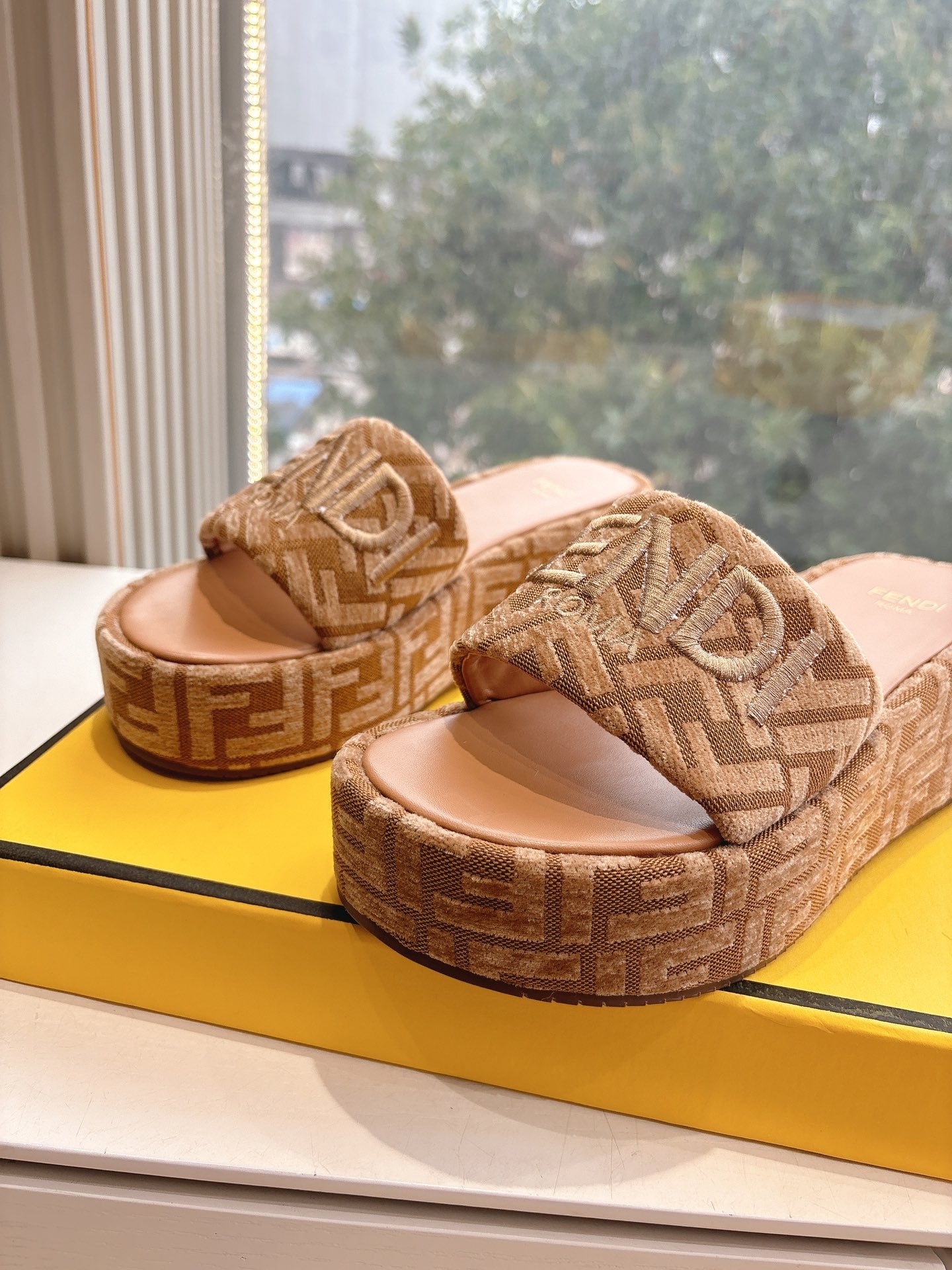 LuxluxHouse Best Quality Fendi Women Shoes