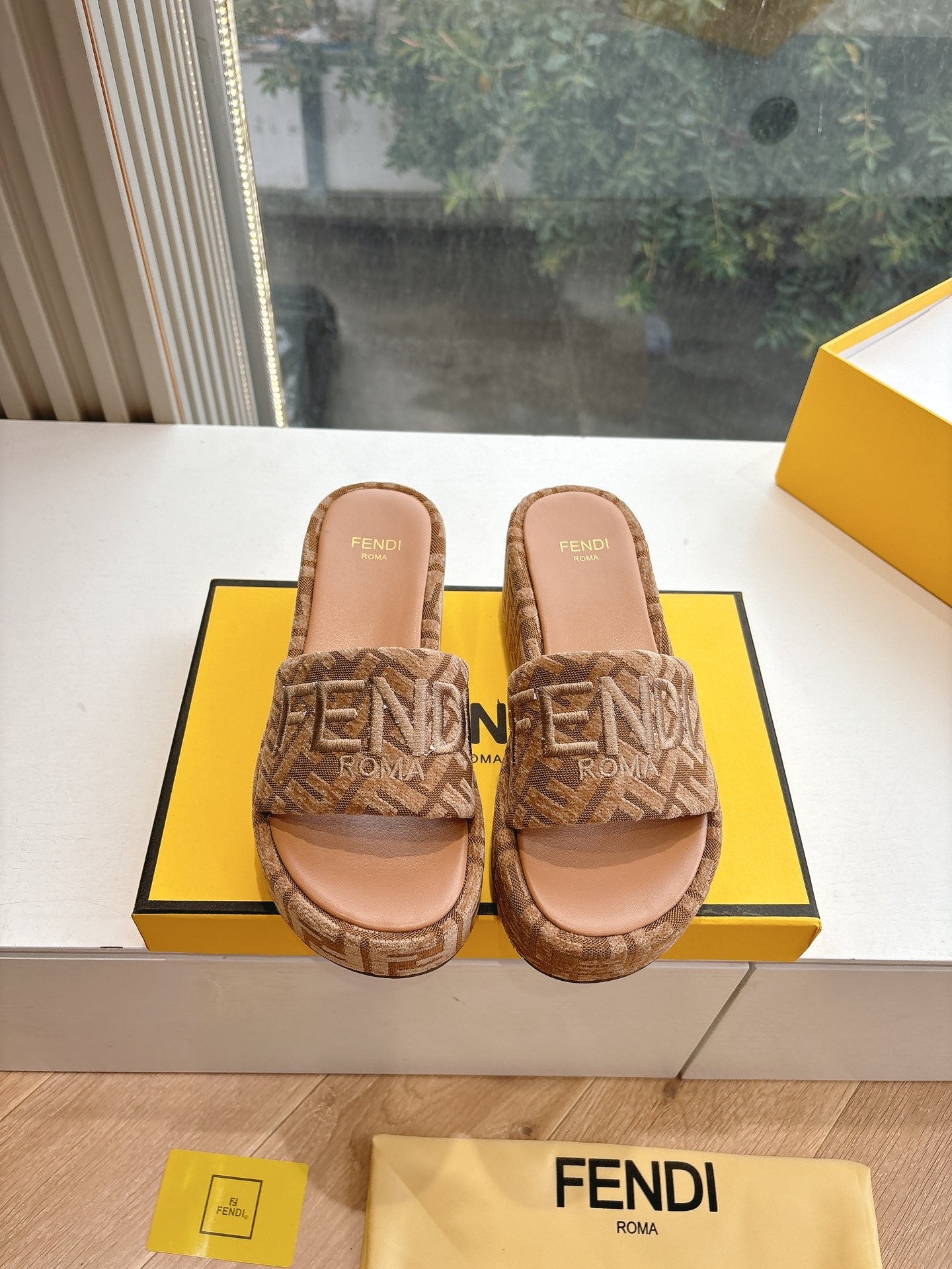 LuxluxHouse Best Quality Fendi Women Shoes