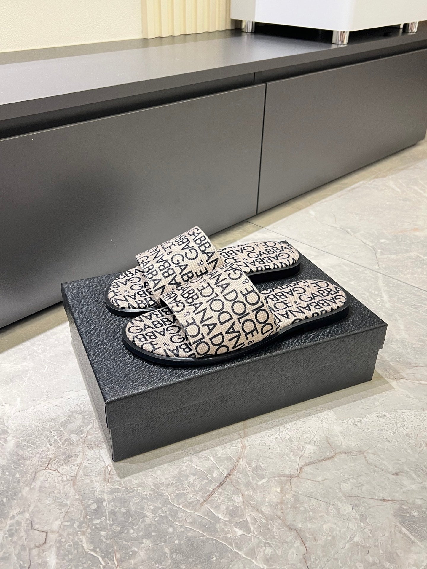 LuxluxHouse Best Quality Sandals Dolce & Gabbana
