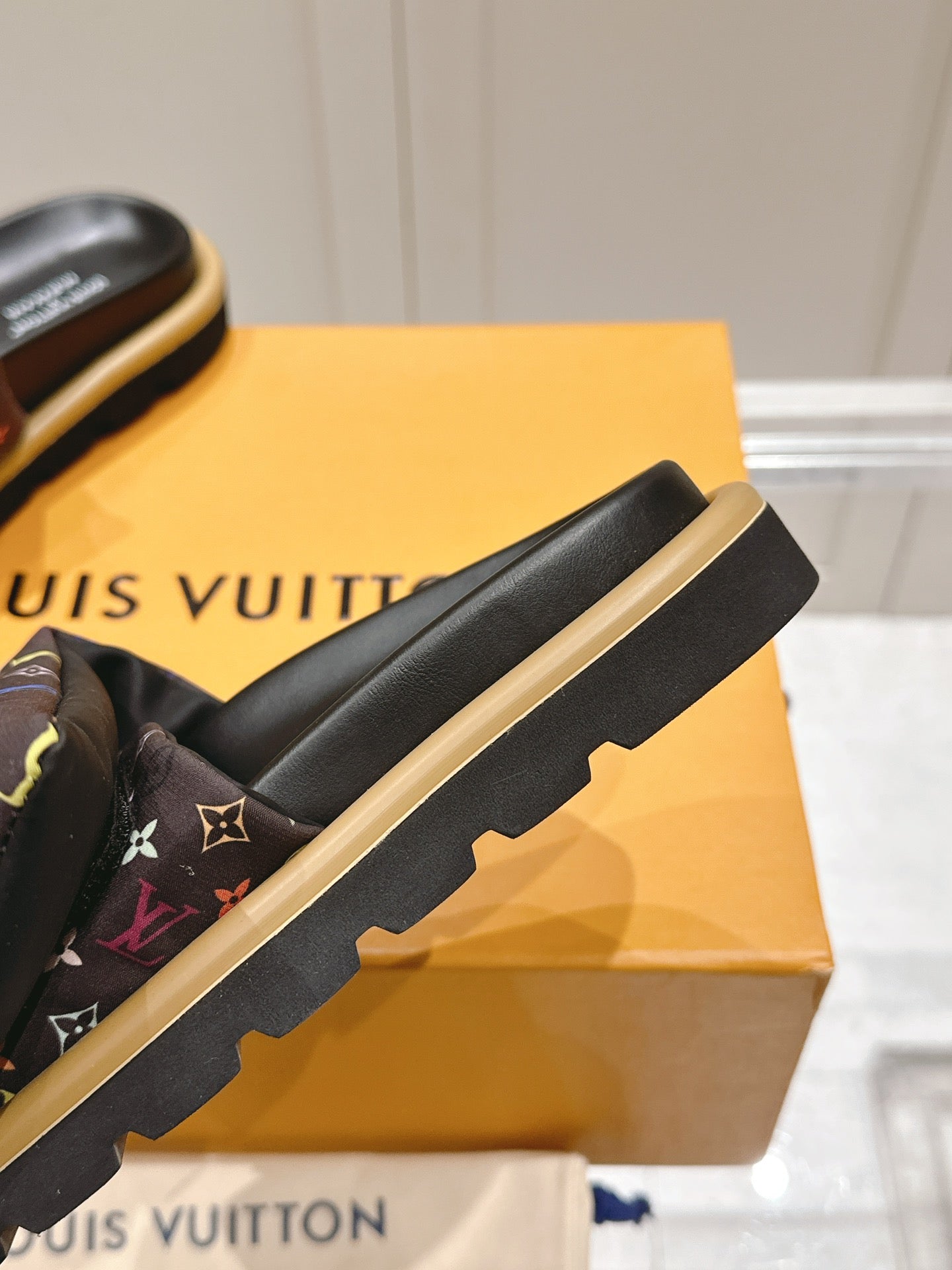LuxluxHouse Best Quality Women Shoes Louis Vuitton