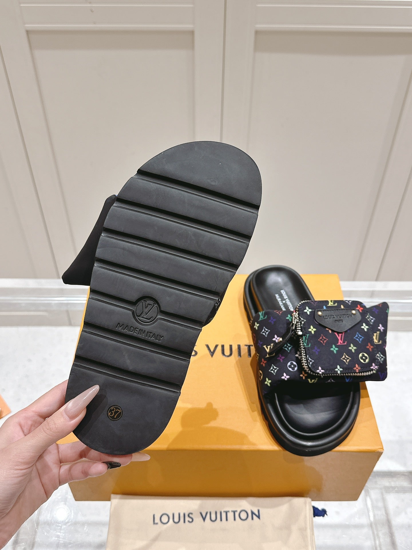 LuxluxHouse Best Quality Women Shoes Louis Vuitton
