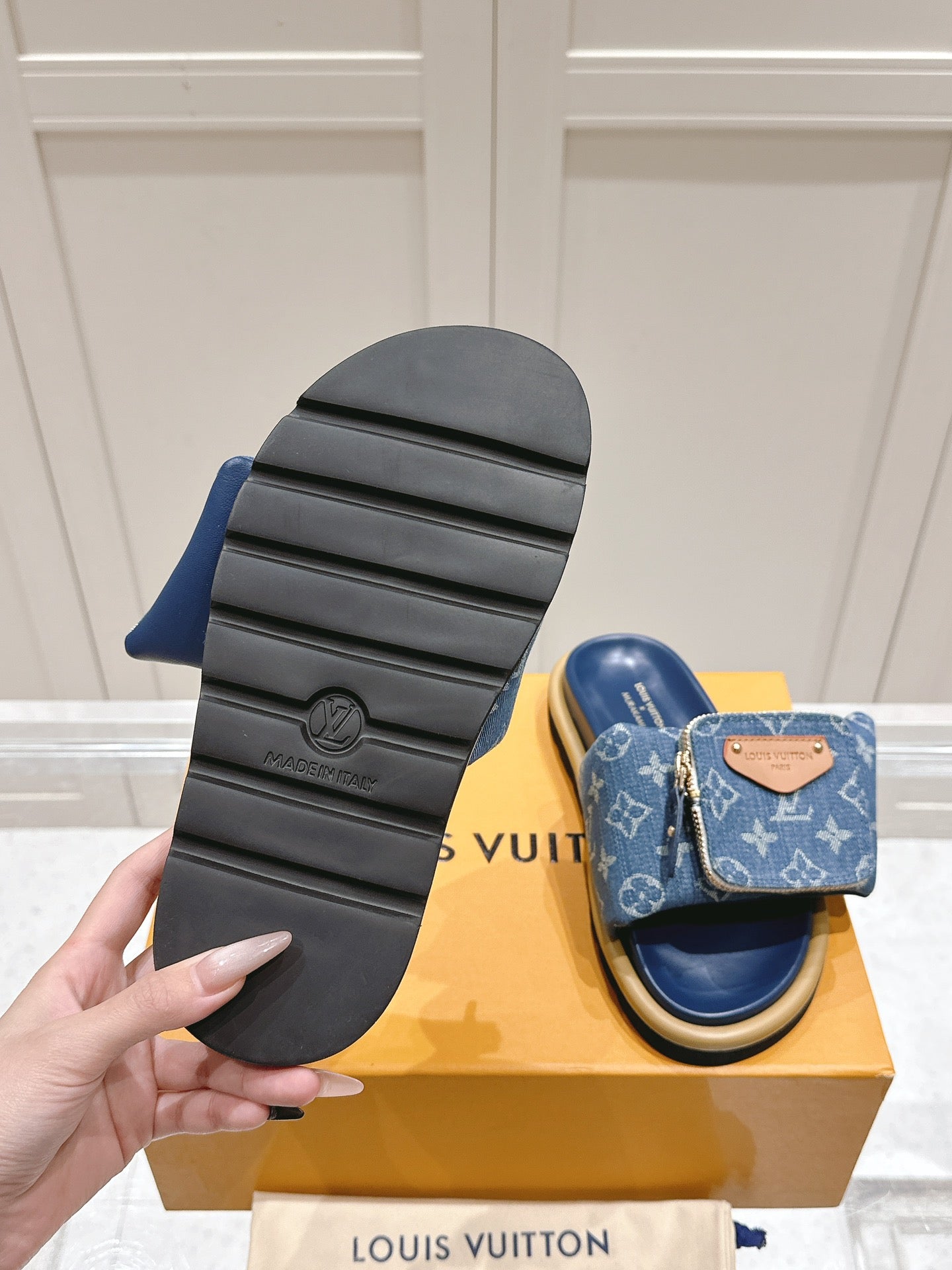 LuxluxHouse Best Quality Women Shoes Louis Vuitton