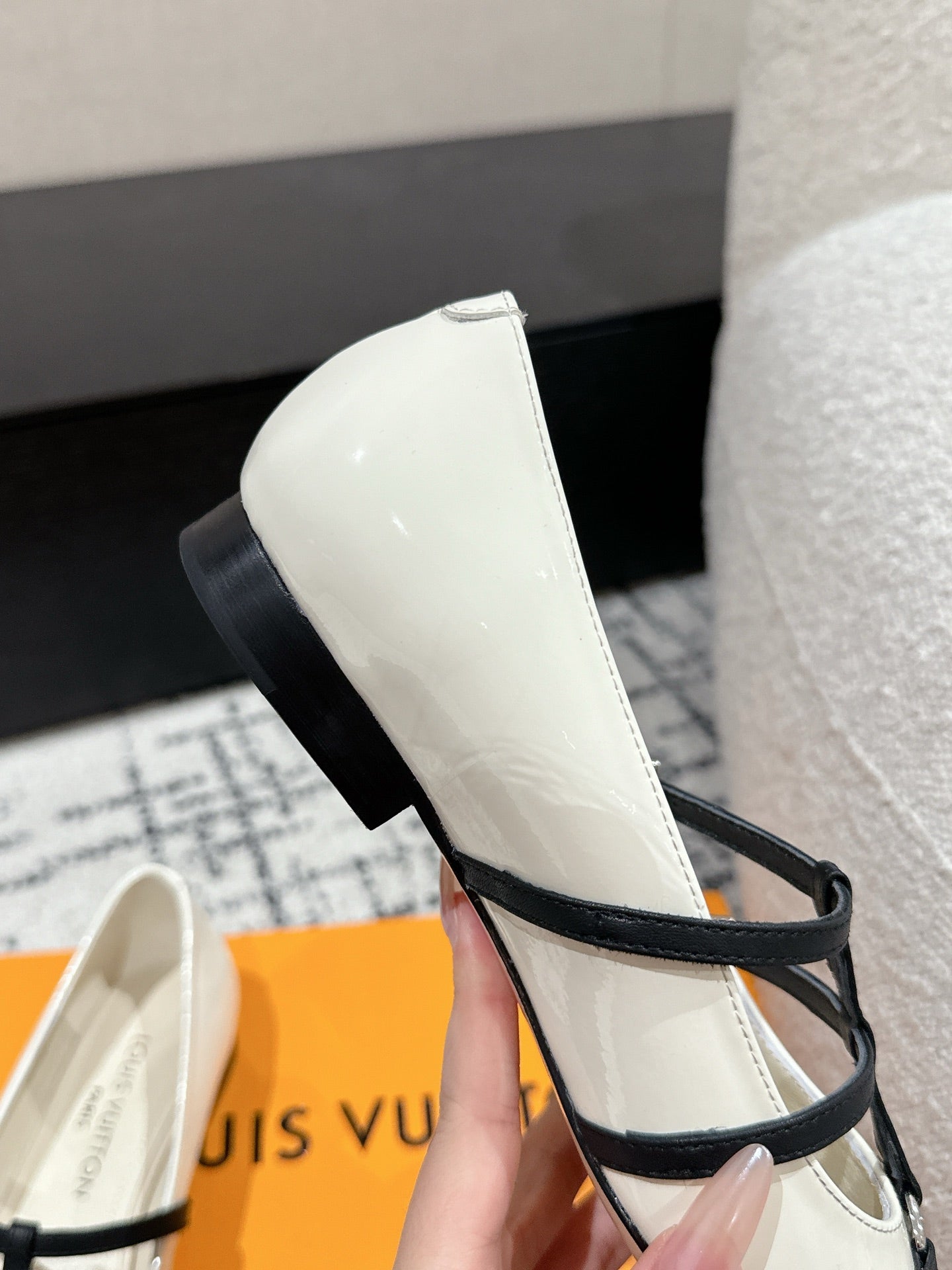LuxluxHouse Best Quality Women Shoes Louis Vuitton