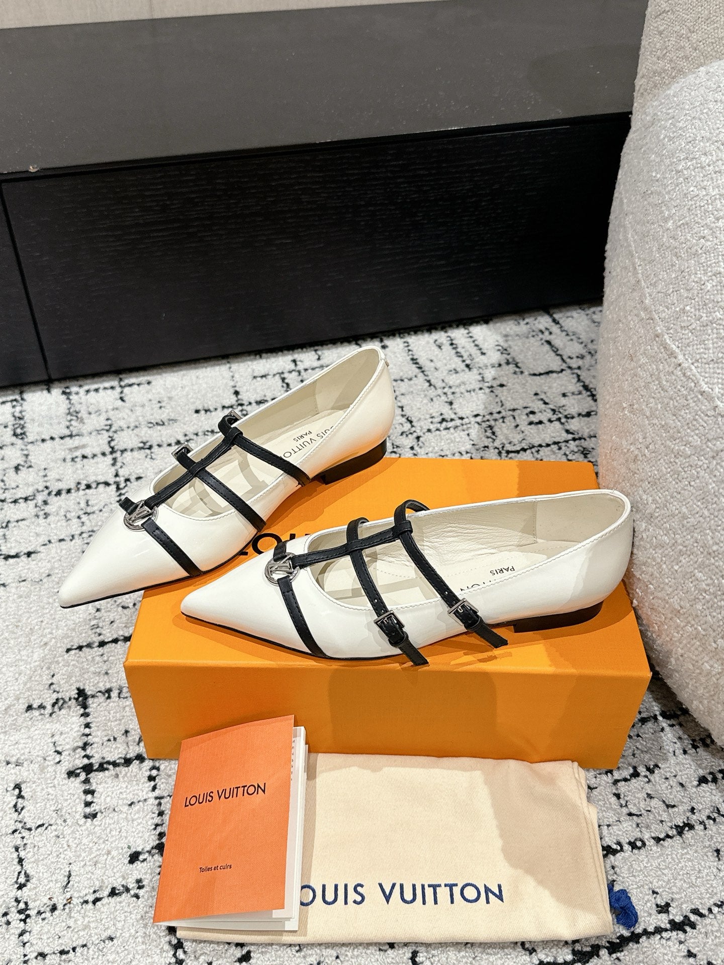 LuxluxHouse Best Quality Women Shoes Louis Vuitton