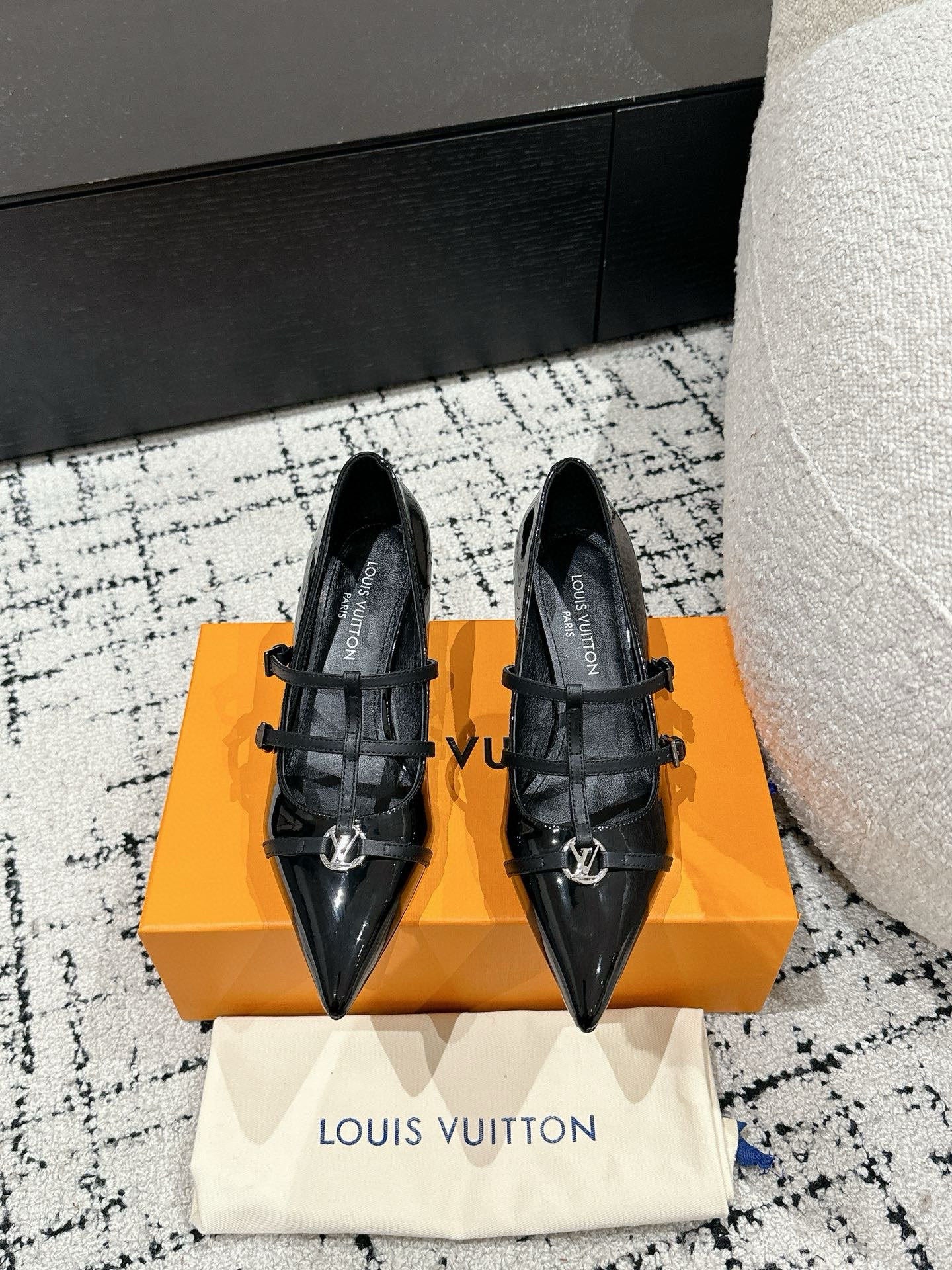 LuxluxHouse Best Quality Women Shoes Louis Vuitton