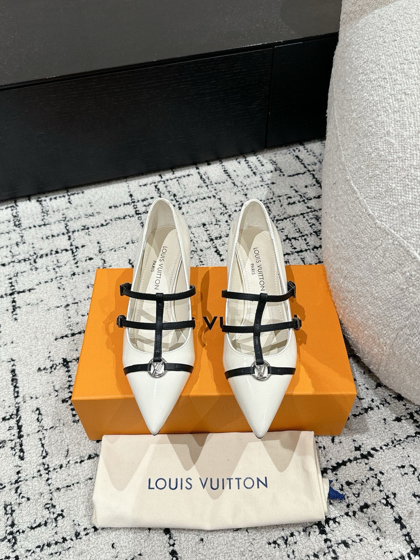 LuxluxHouse Best Quality Women Shoes Louis Vuitton