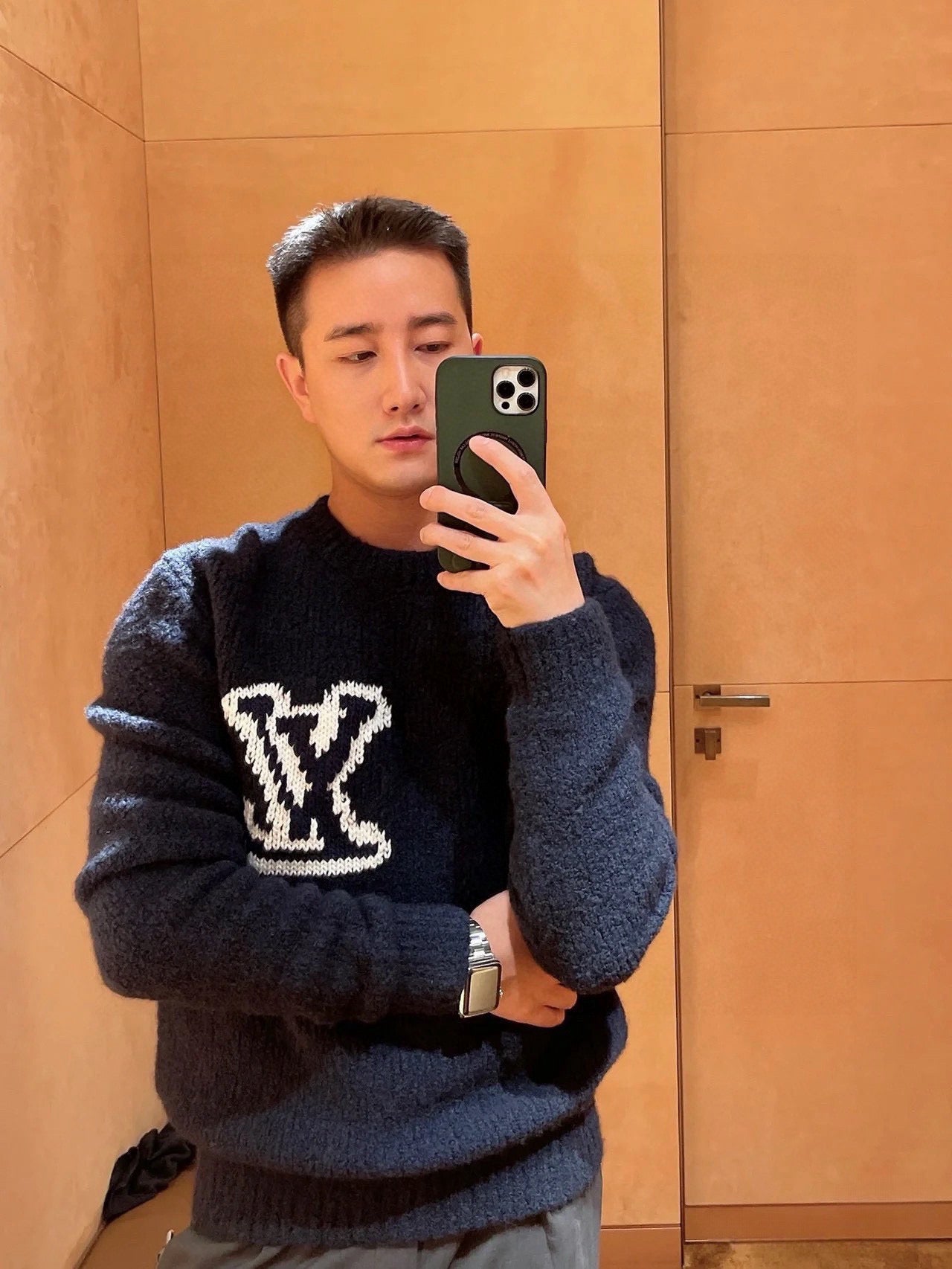 LuxluxHouse Best Quality Clothes Hoodie & Sweater Louis Vuitton