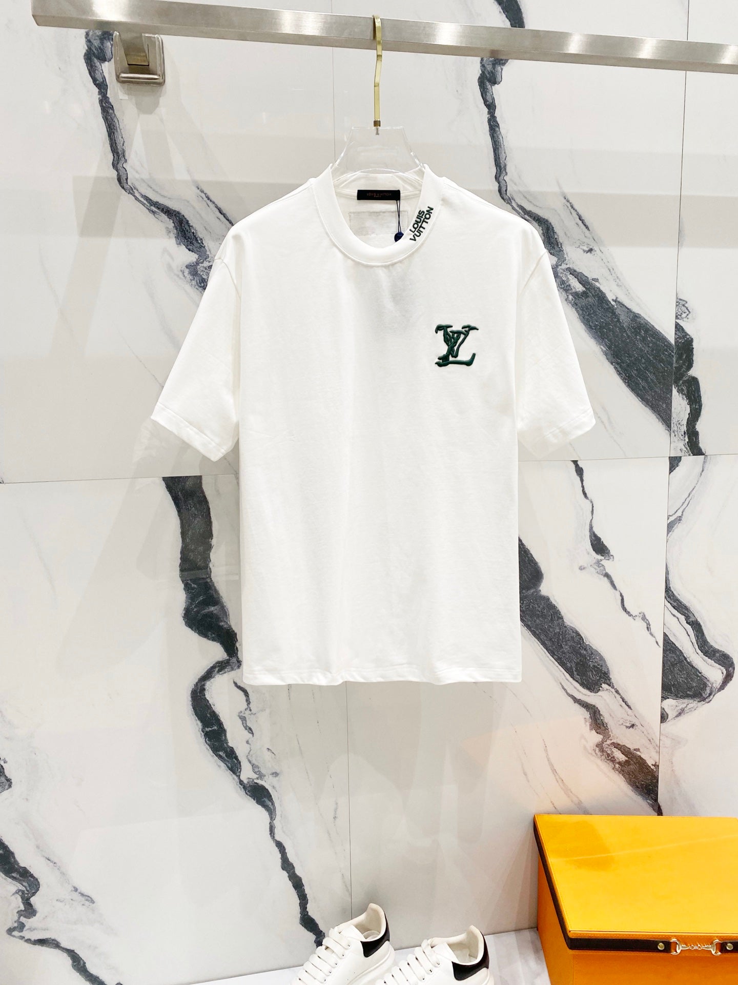 LuxluxHouse Best Quality Clothes T-shirt Louis Vuitton