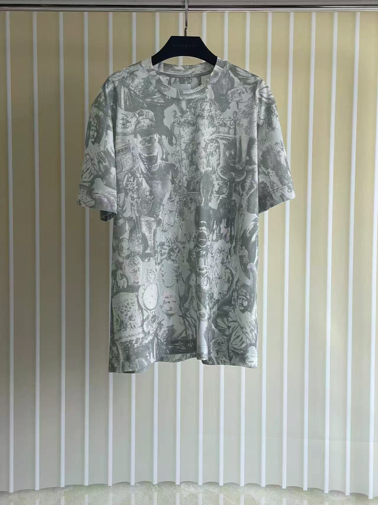 LuxluxHouse Best Quality Clothes Givenchy T-shirt