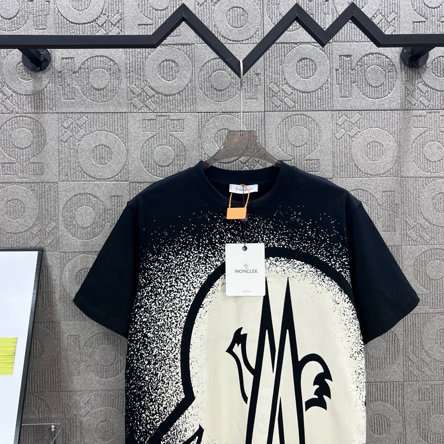 LuxluxHouse Best Quality Clothes T-shirt Moncler