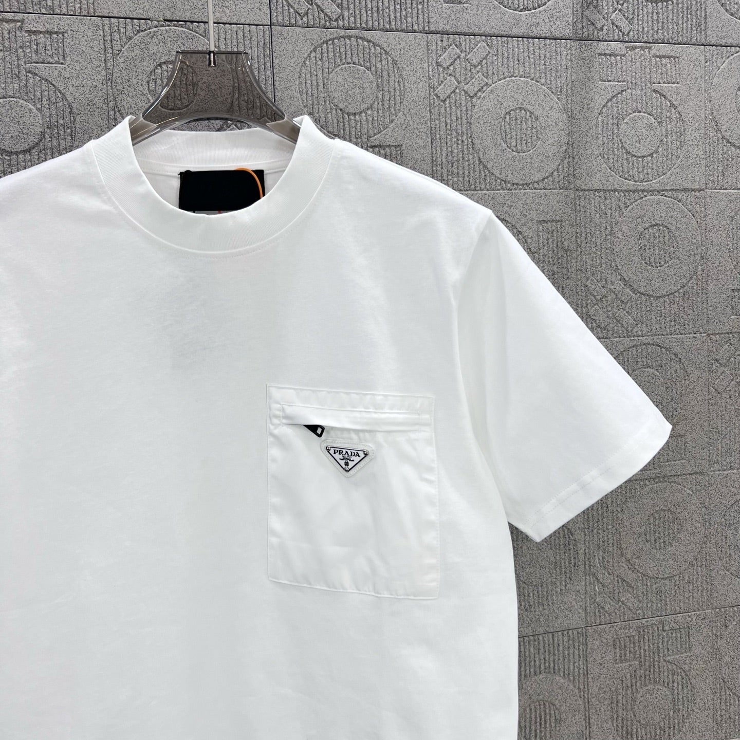 LuxluxHouse Best Quality Clothes T-shirt Prada