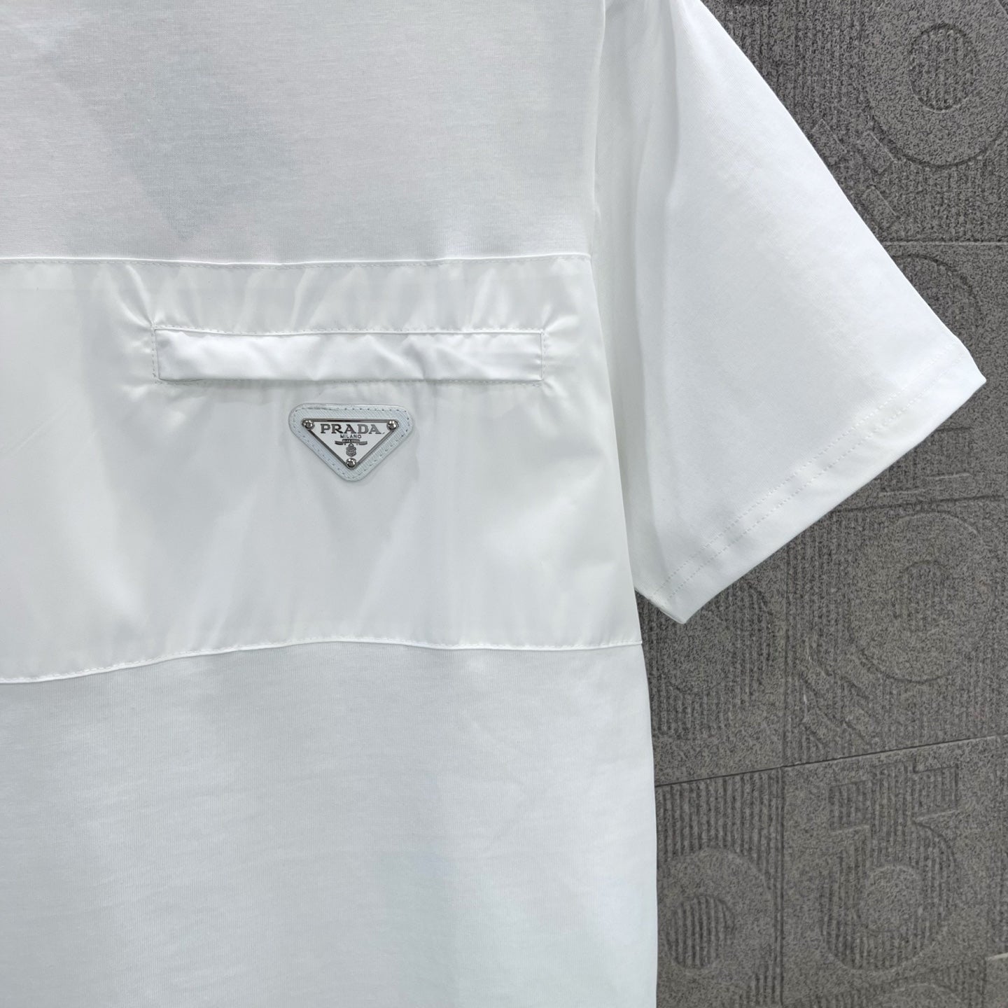 LuxluxHouse Best Quality Clothes T-shirt Prada
