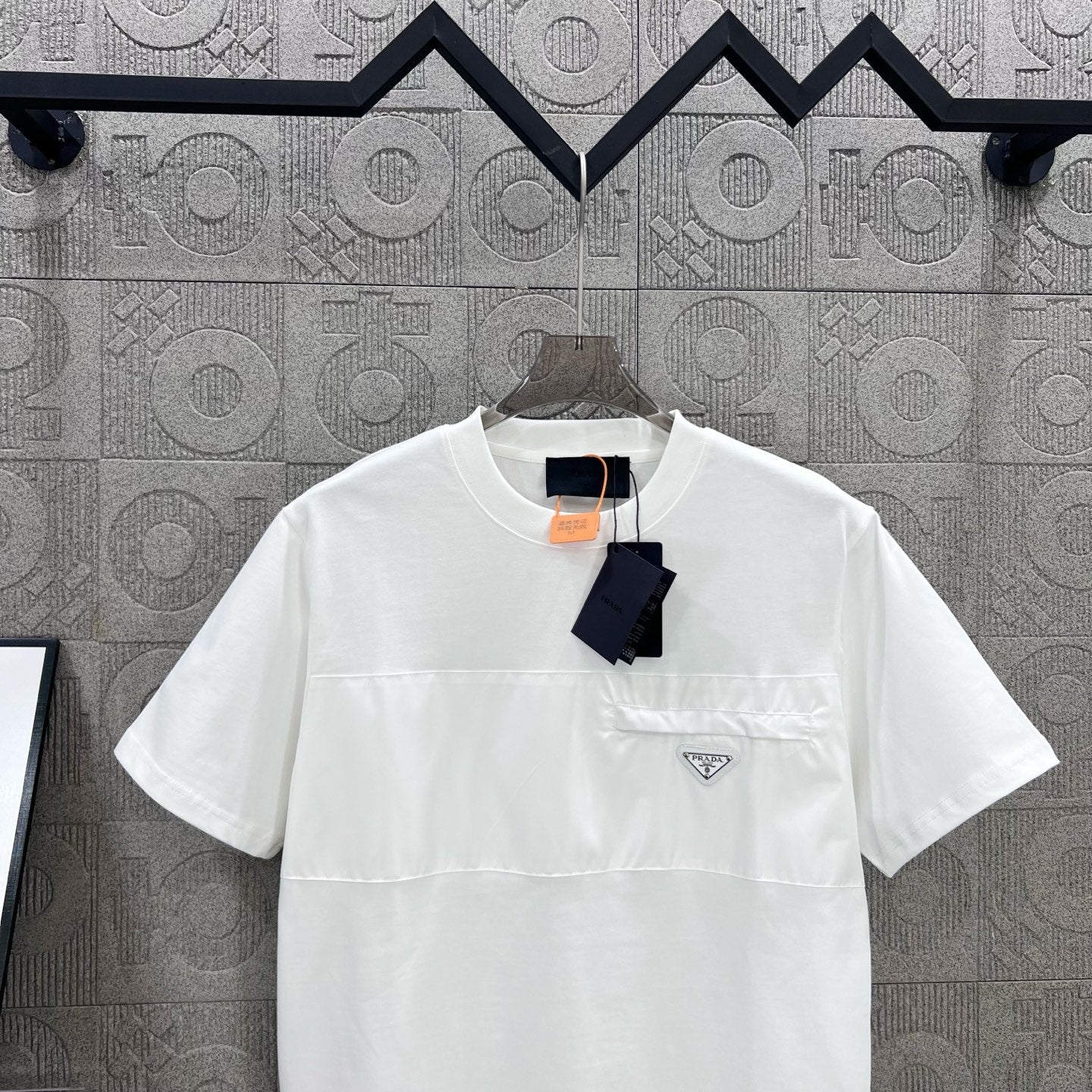 LuxluxHouse Best Quality Clothes T-shirt Prada