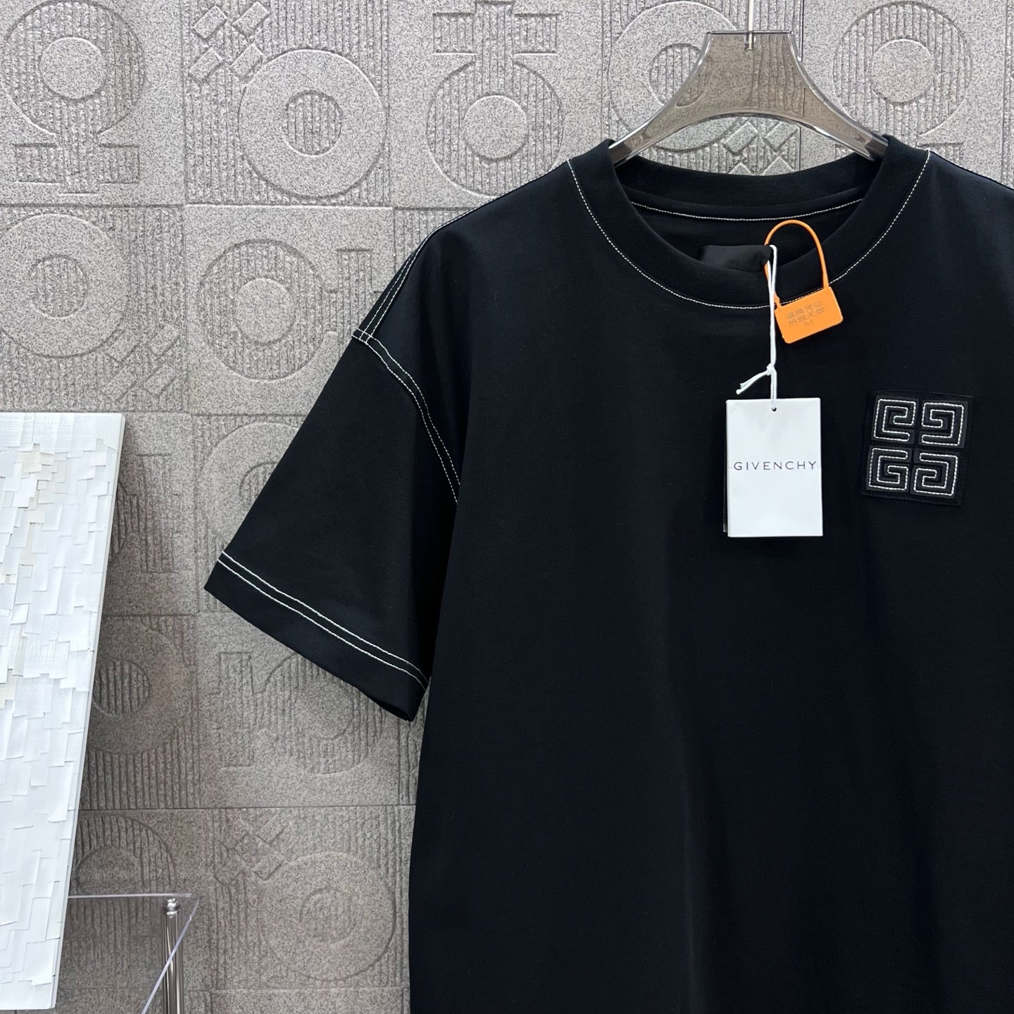 LuxluxHouse Best Quality Clothes Givenchy T-shirt